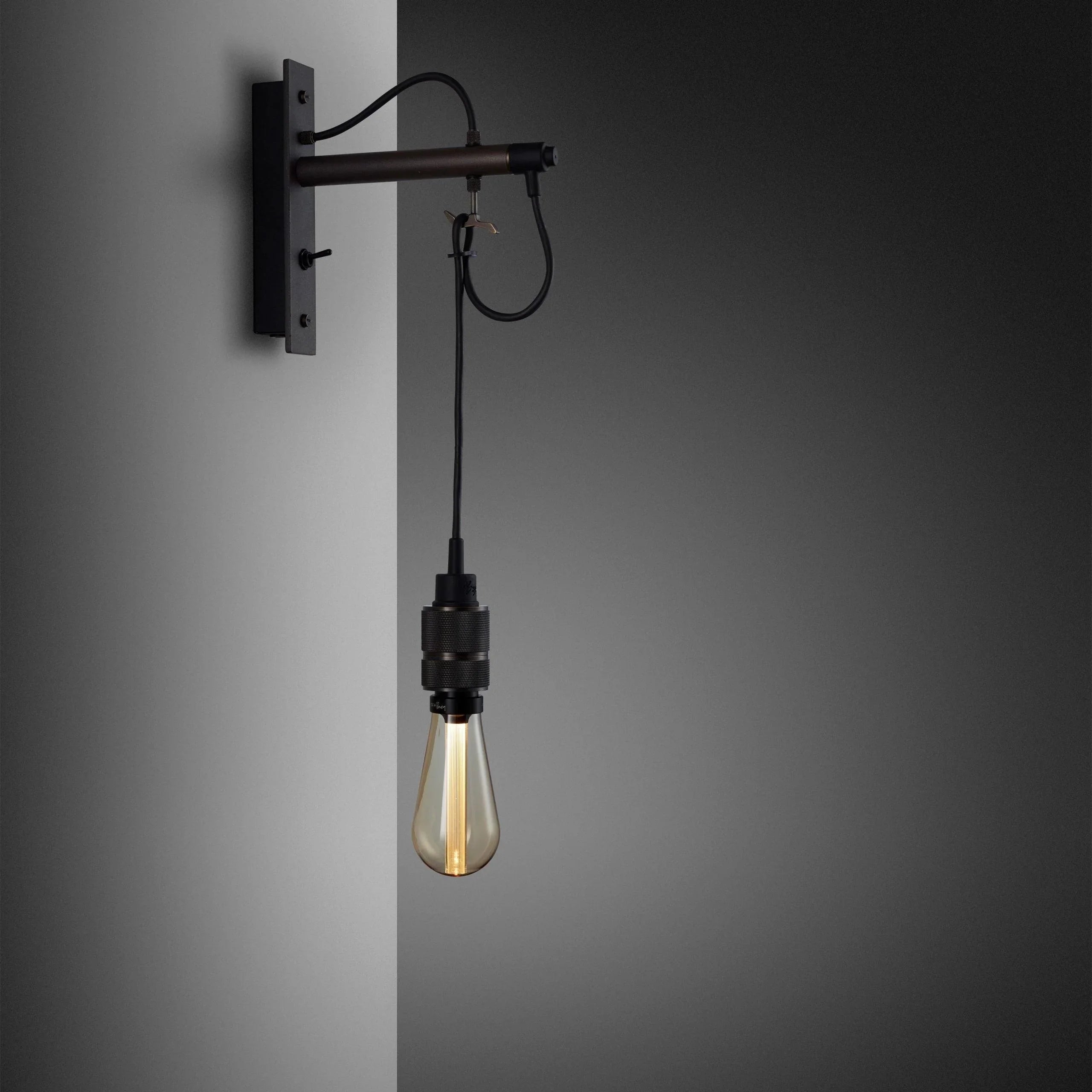 Lampa de perete HOOKED / NUDE / GRAPHITE - Buster & Punch - PARIS14A.RO