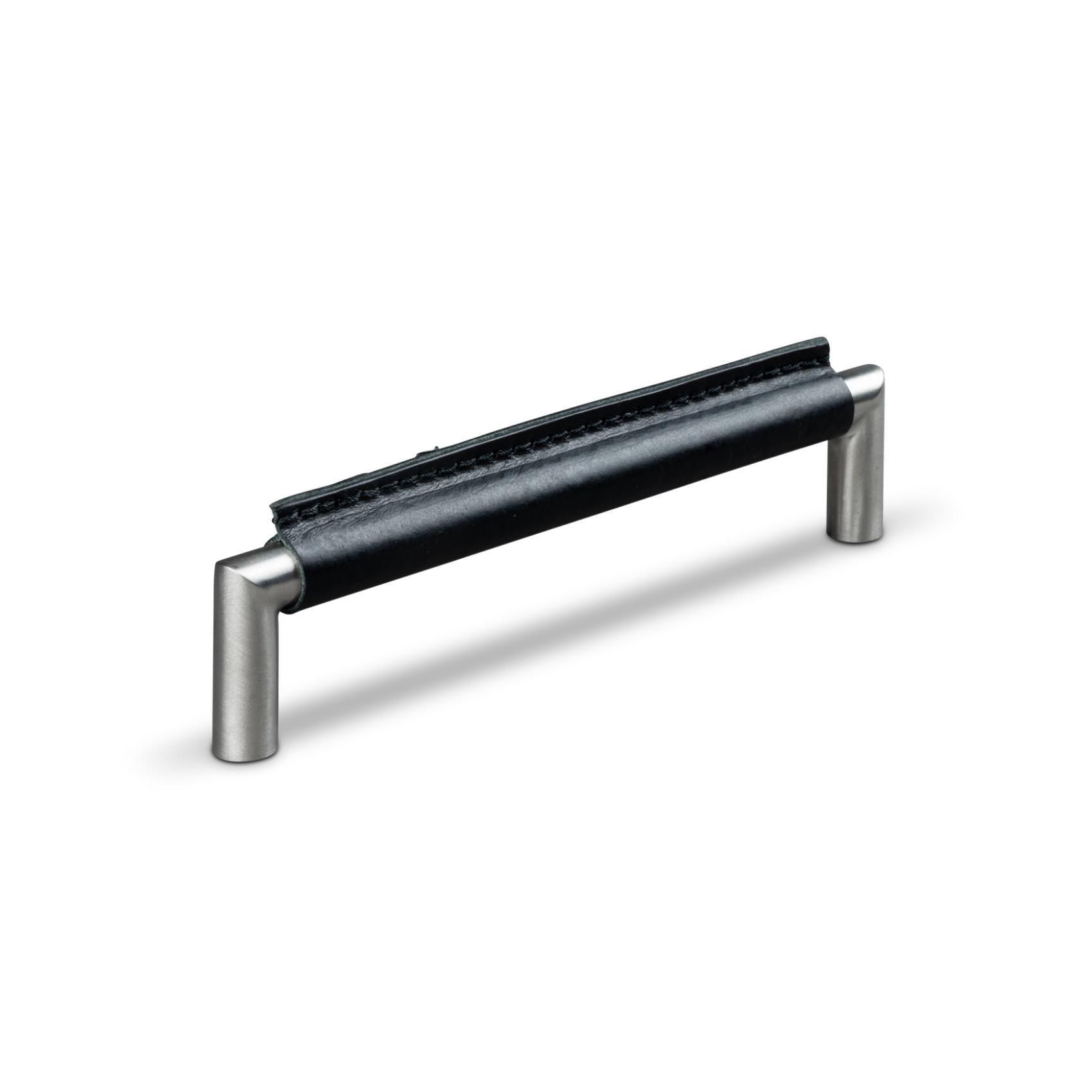 MANER MONOPOLI CC160 STAINLESS LOOK BLACK SKIN OCH BLACK STITCH inaltime 35 mm, grosime 14 mm, lungime 172 mm - PARIS14A.RO