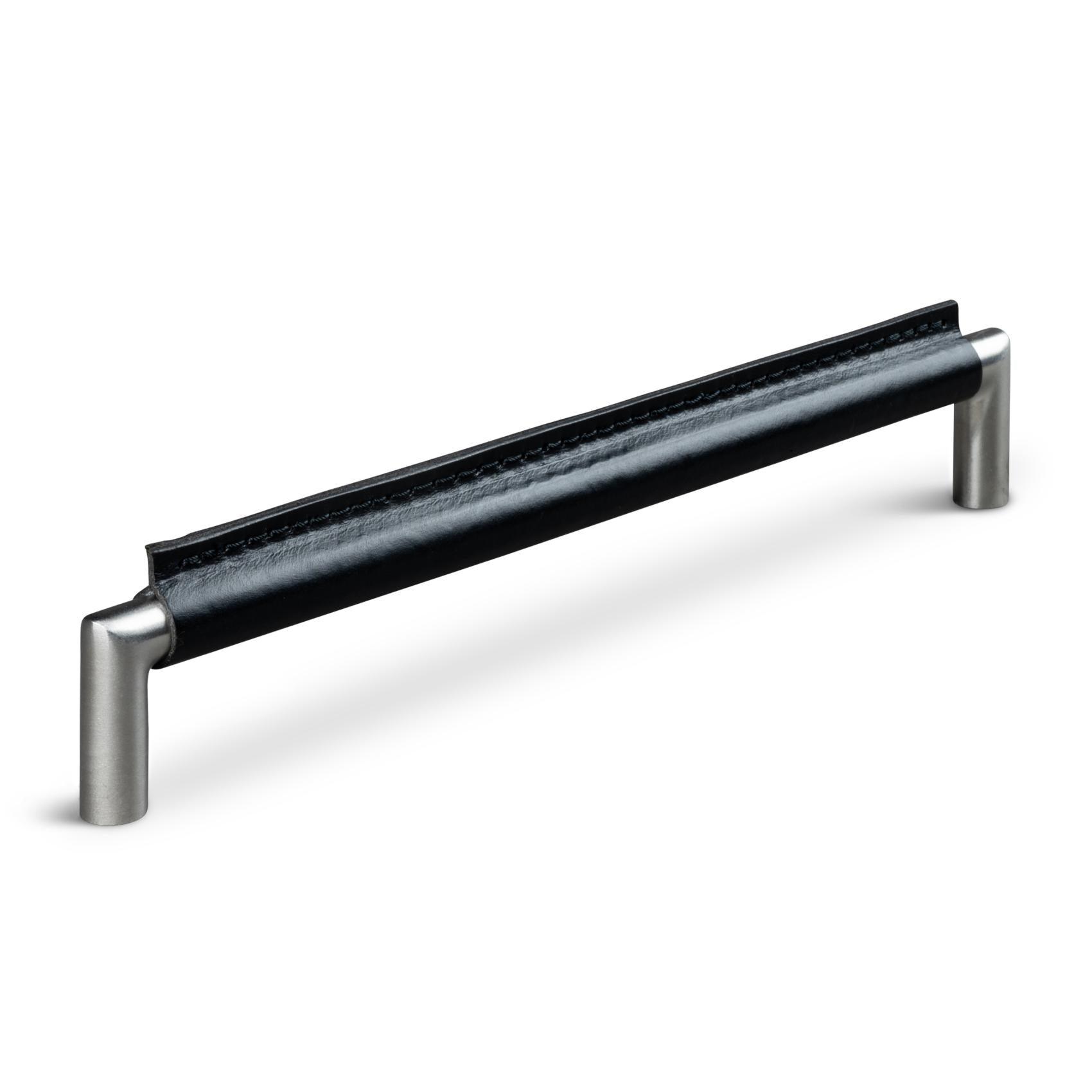 MANER MONOPOLI CC192 STAINLESS LOOK BLACK SKIN OCH BLACK STITCH inaltime 35 mm, grosime 14 mm, lungime 203 mm - PARIS14A.RO