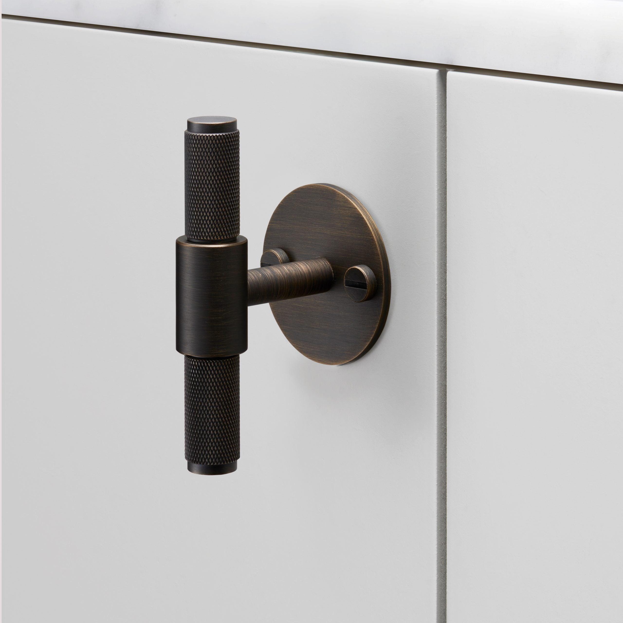 Maner pentru dulap T-BAR / Cu placa / CROSS - Buster & Punch - PARIS14A.RO