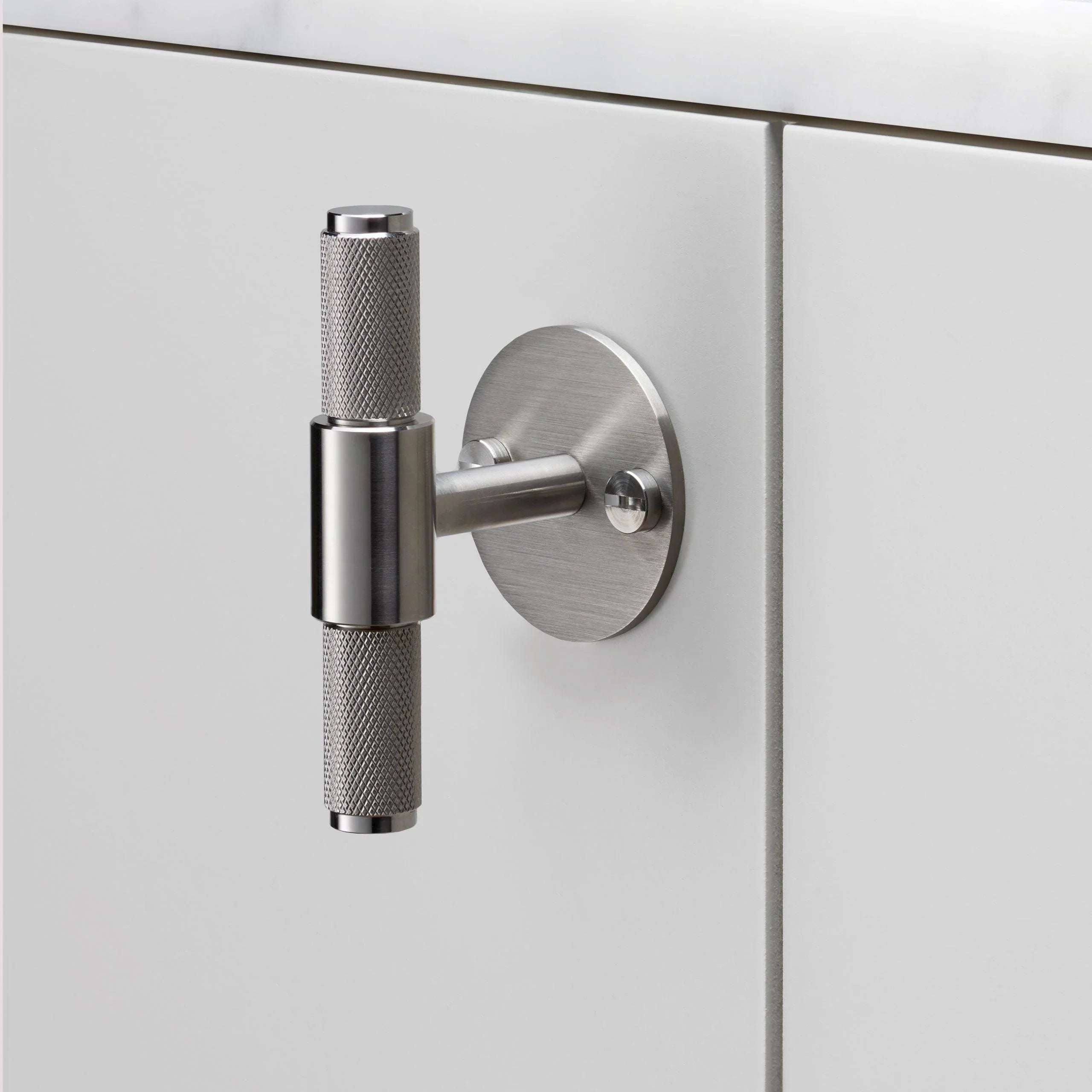 Maner pentru dulap T-BAR / Cu placa / CROSS - Buster & Punch - PARIS14A.RO