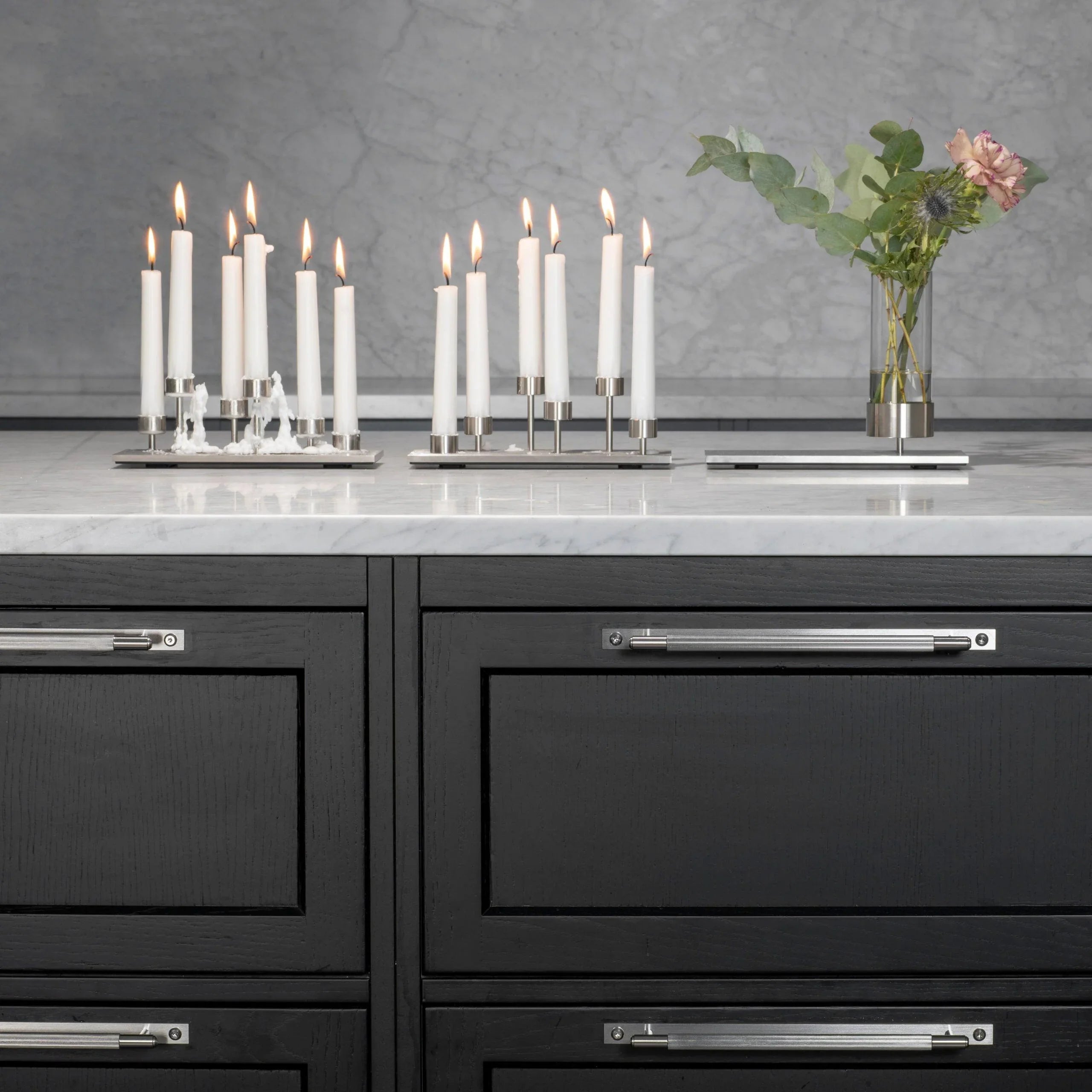 Maner tip bara PULL BAR / Cu placa / Mare / LINEAR - Buster & Punch - PARIS14A.RO