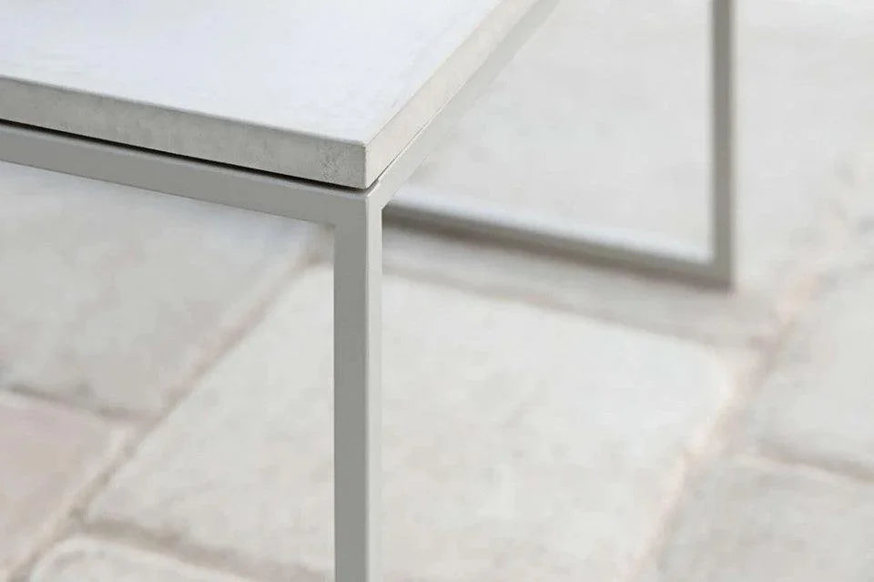 Masa de cafea pentru exterior gri inchis din beton si otel 60x60 cm Como Bolia - PARIS14A.RO