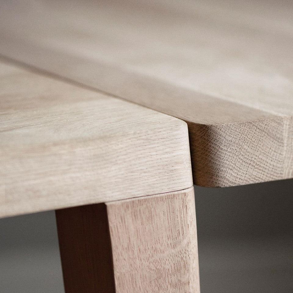 Masa dining maro deschis din lemn de stejar 95x220 cm Graceful Bolia - PARIS14A.RO