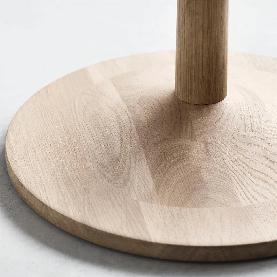 Masa dining maro din lemn de stejar 70x70 cm Turned Bolia - PARIS14A.RO