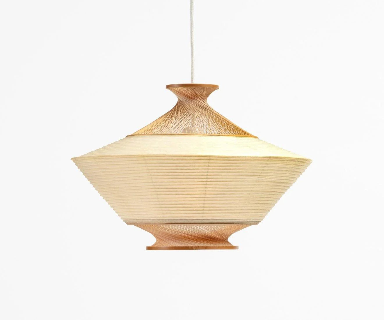 Pendul realizat manual din hartie japoneza si bambus Ron by Motarasu - PARIS14A.RO