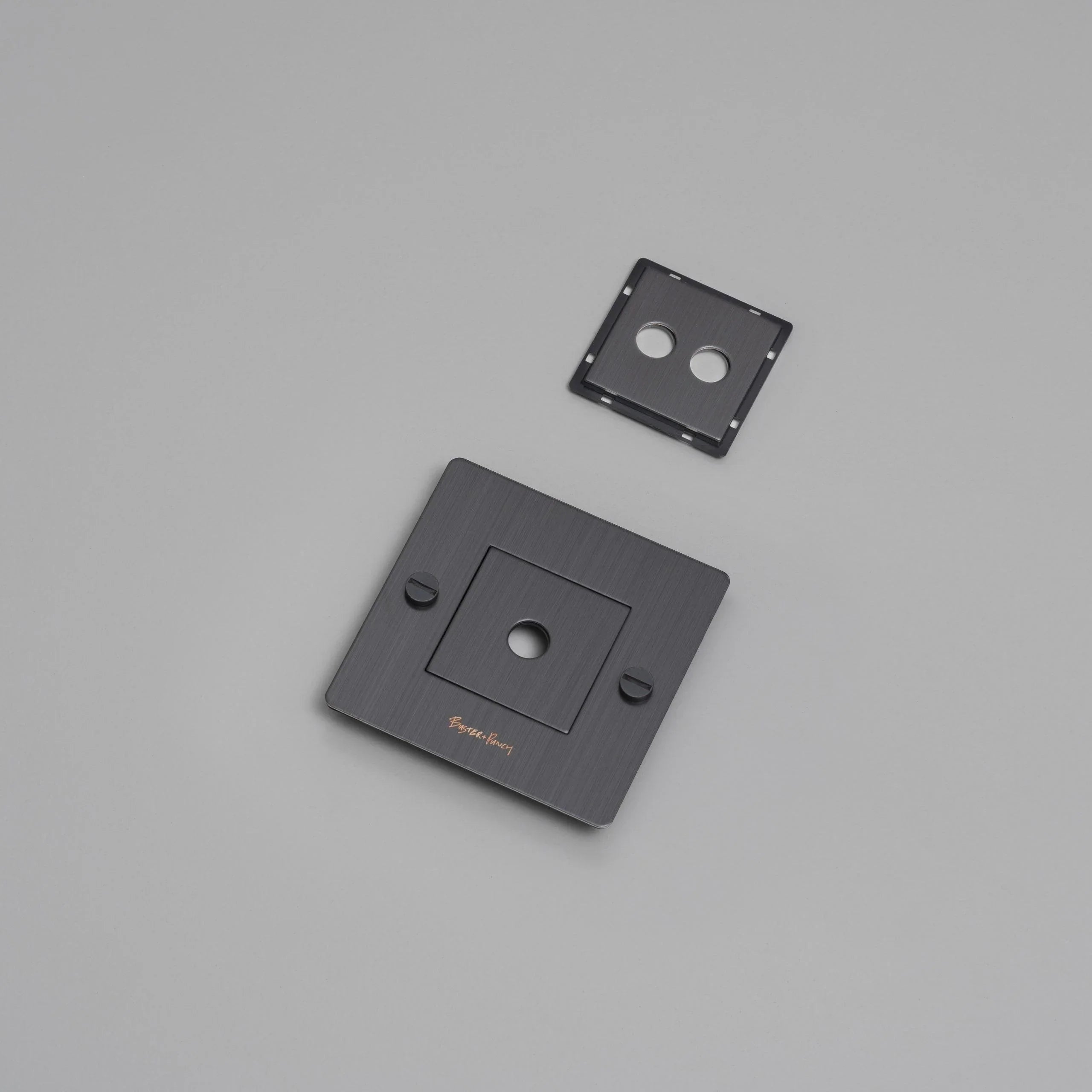 Placa de perete 1G / Cu insertii - Buster & Punch - PARIS14A.RO