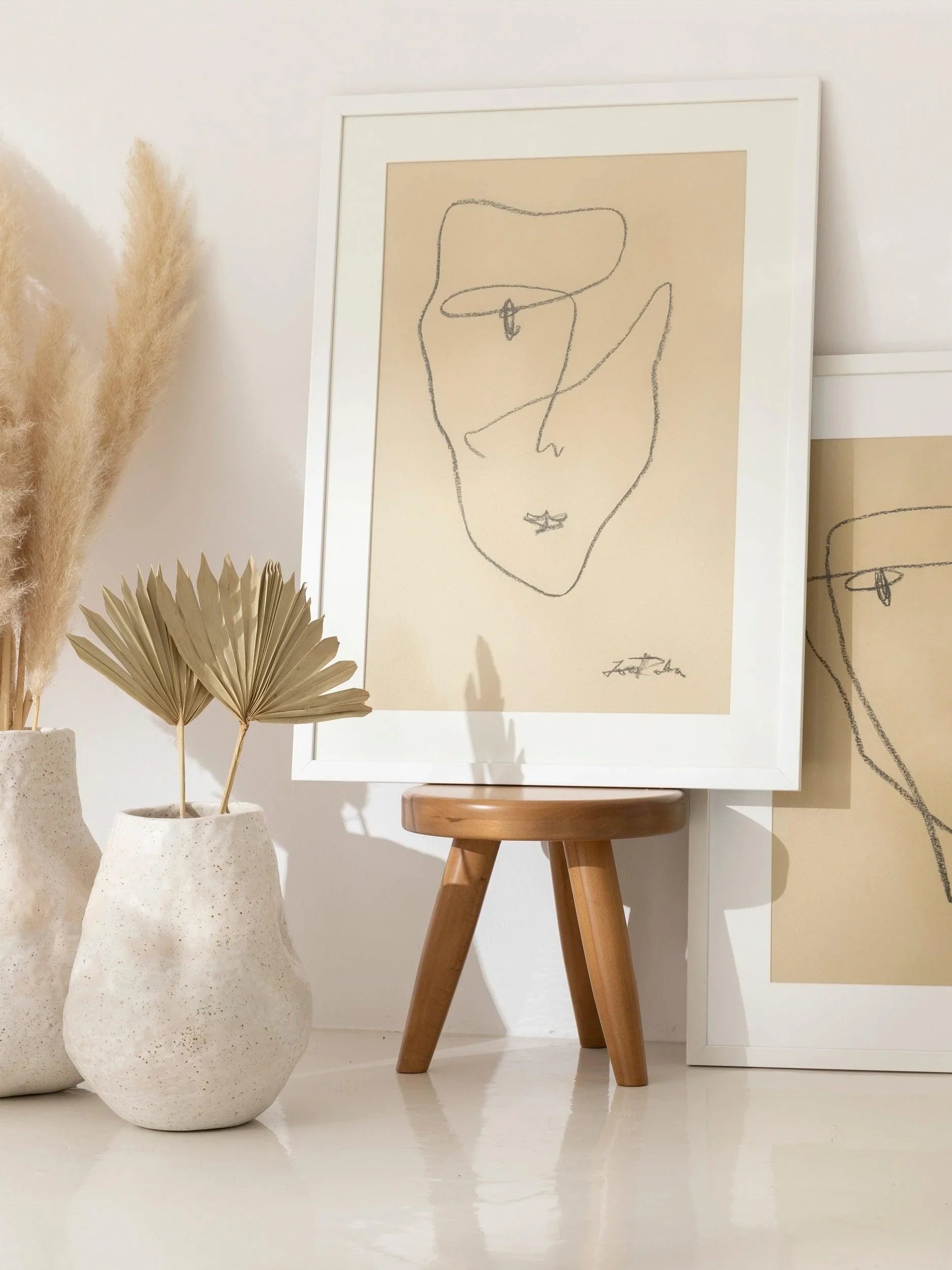 Schita Originala de Ioana Robu - "Femeie" - PARIS14A.RO