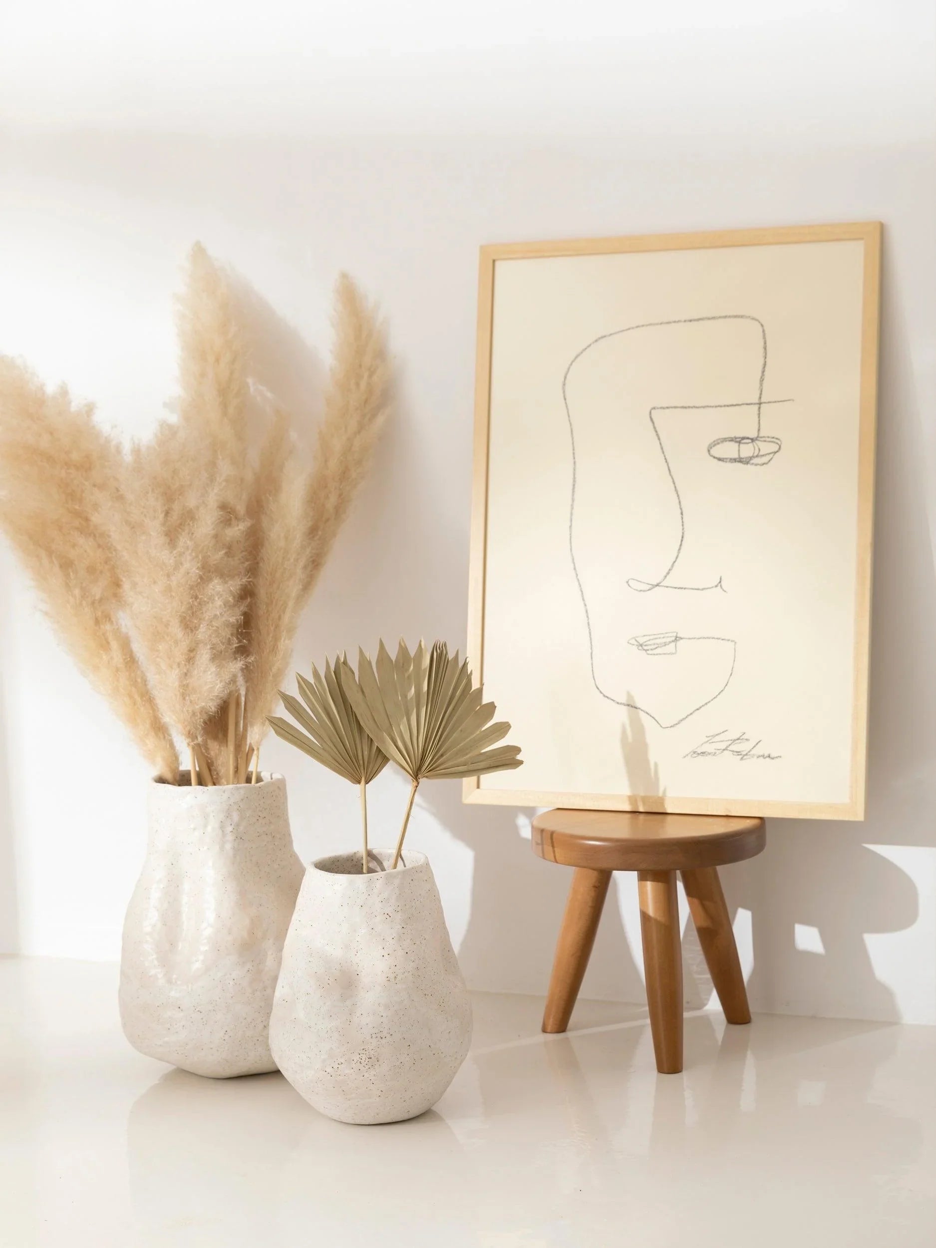 Schita Originala de Ioana Robu - "Tanar" - PARIS14A.RO