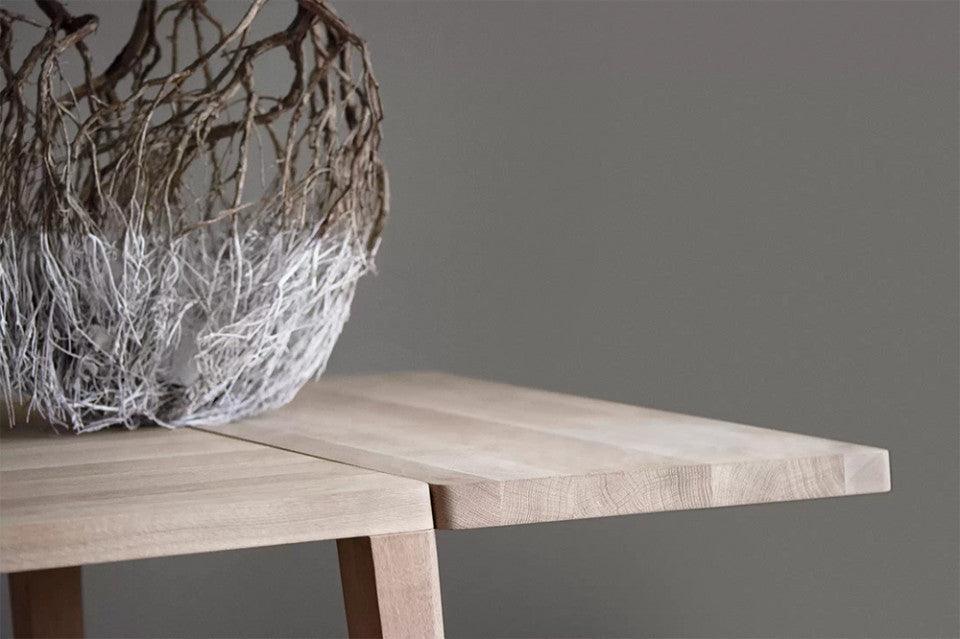 Set 2 alonje masa maro din lemn de stejar Graceful Bolia - PARIS14A.RO