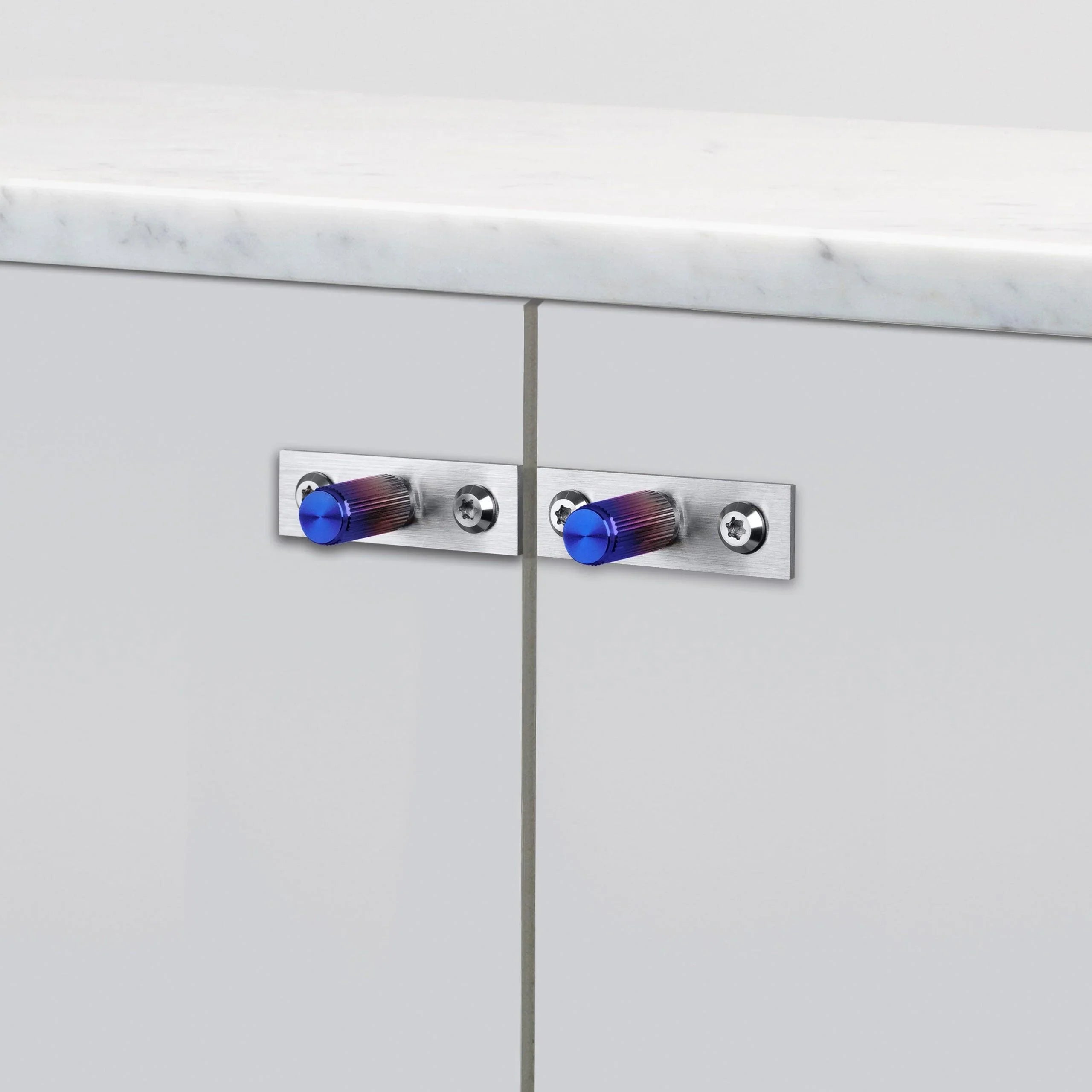 Set de manere tip buton pentru dulap / Cu placa / LINEAR - Buster & Punch - PARIS14A.RO