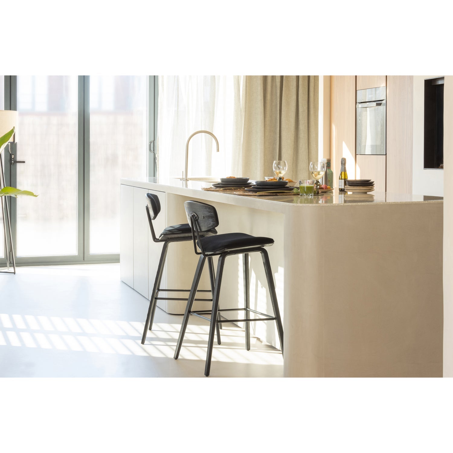 WOOOD scaun bar SENN BARSTOOL VELVET | 100% Pes | Negru | 91x42x48 cm