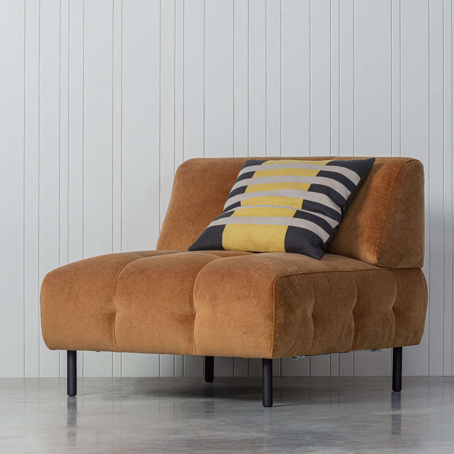 WOOOD fotoliu LLOYD ARMCHAIR VELVET CINNAMON | 80% Pes / 20% Cot | Cinnamon | 75x90x90 cm