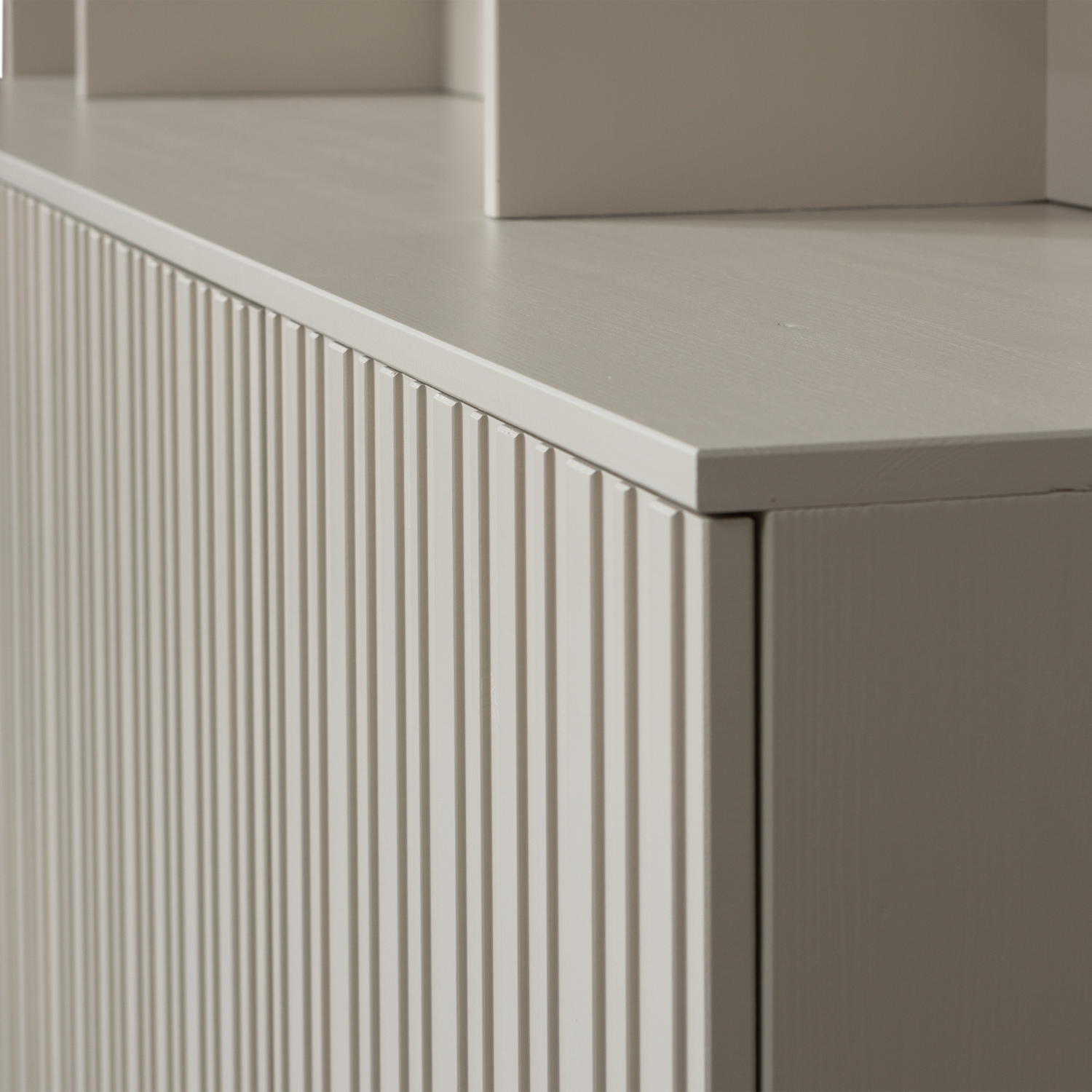 NEW GRAVURE WALL CABINET PINE DUST [fsc]