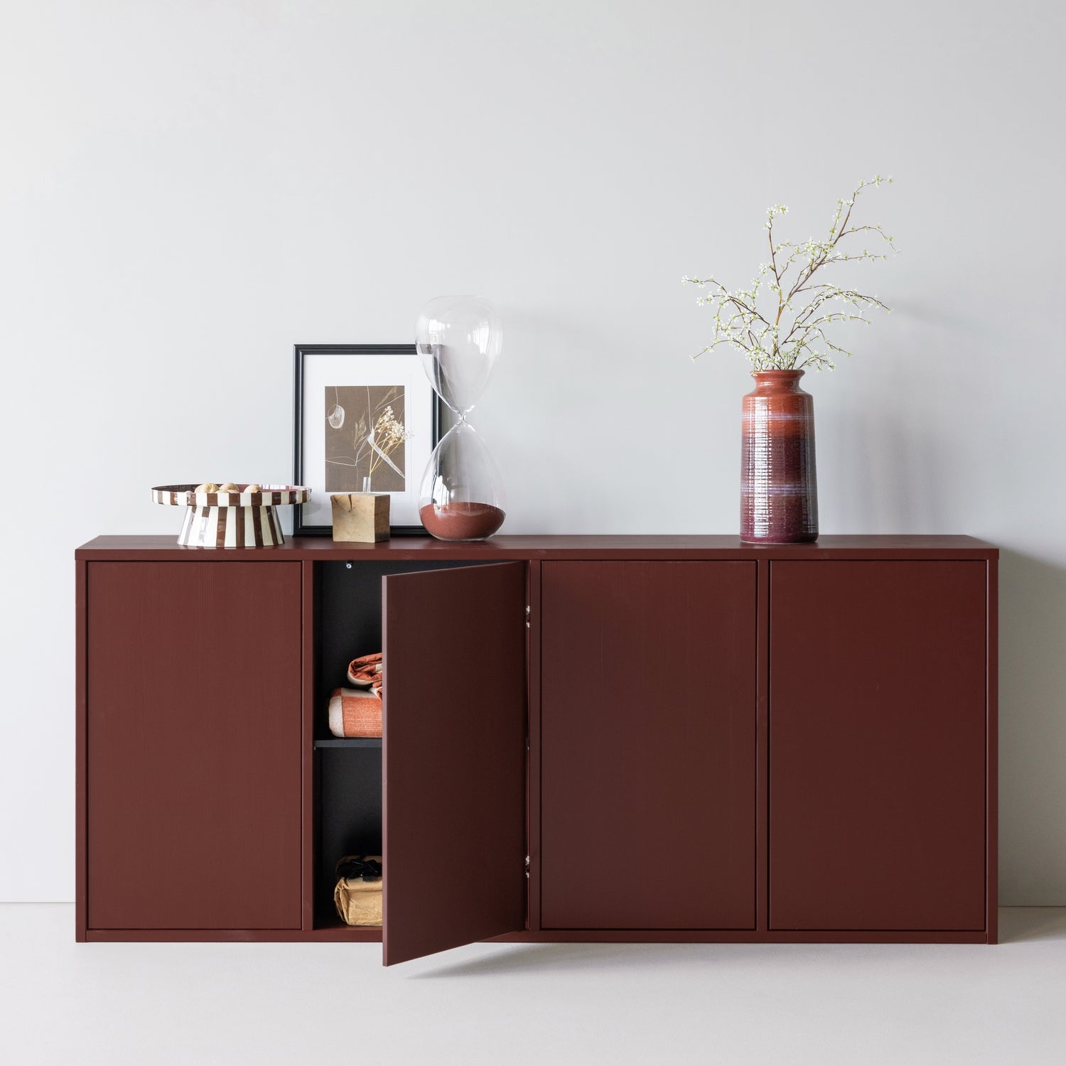 WOOOD MEREL SIDEBOARD PINE BURGUNDY RED [fsc] | pine | burgundy | 85x200x39 cm