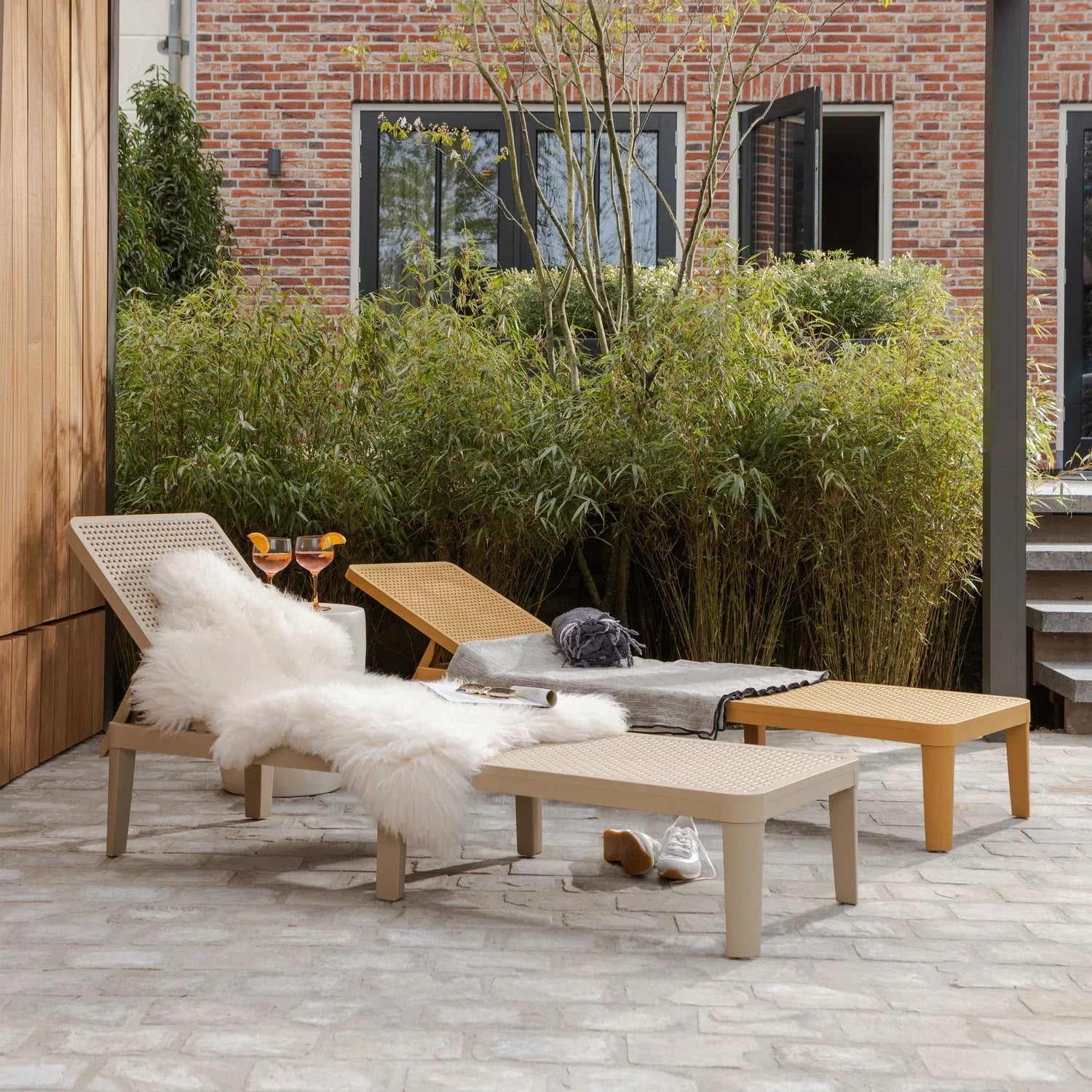 JINTE LOUNGER GARDEN PP SAND