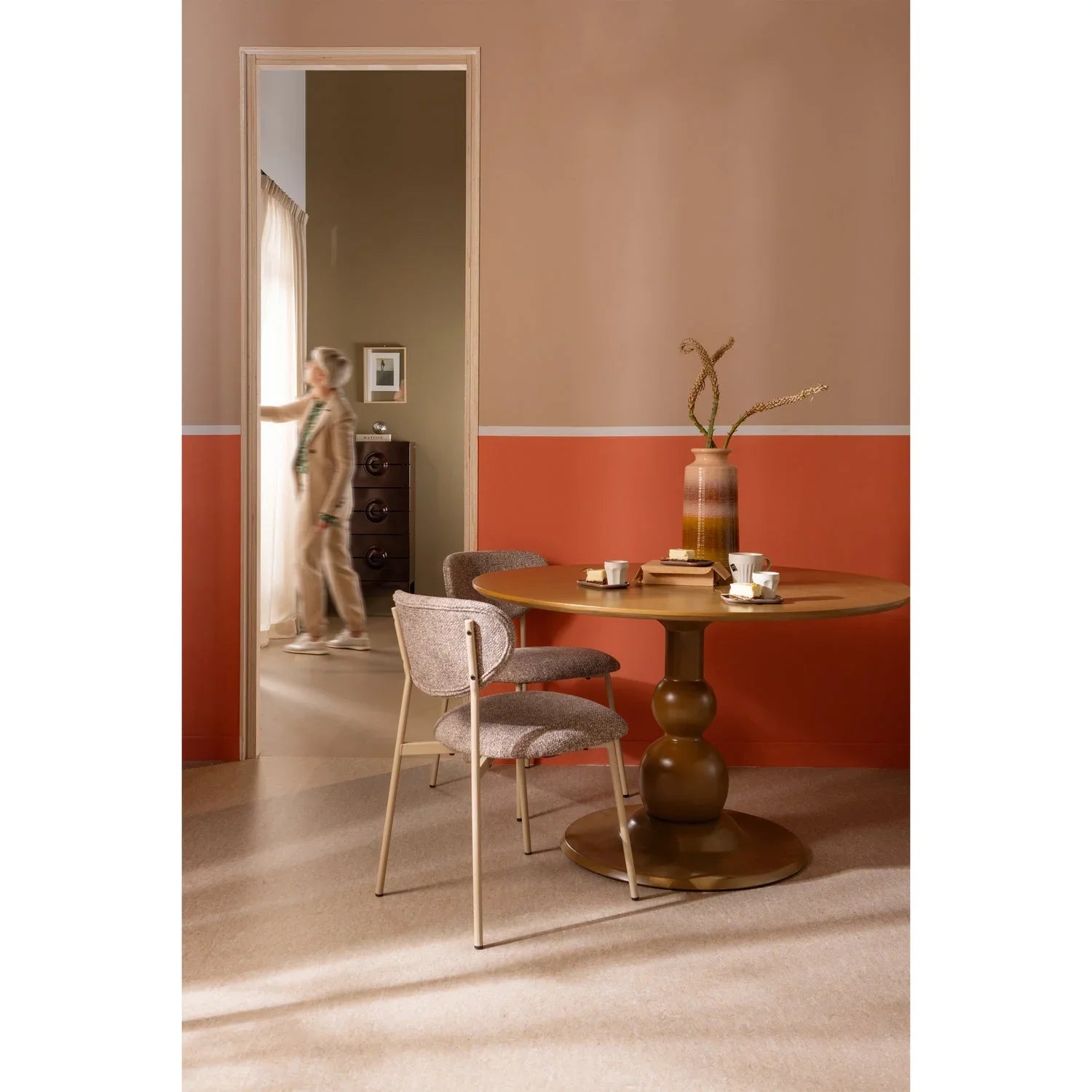 VALOR DINING CHAIR SAND