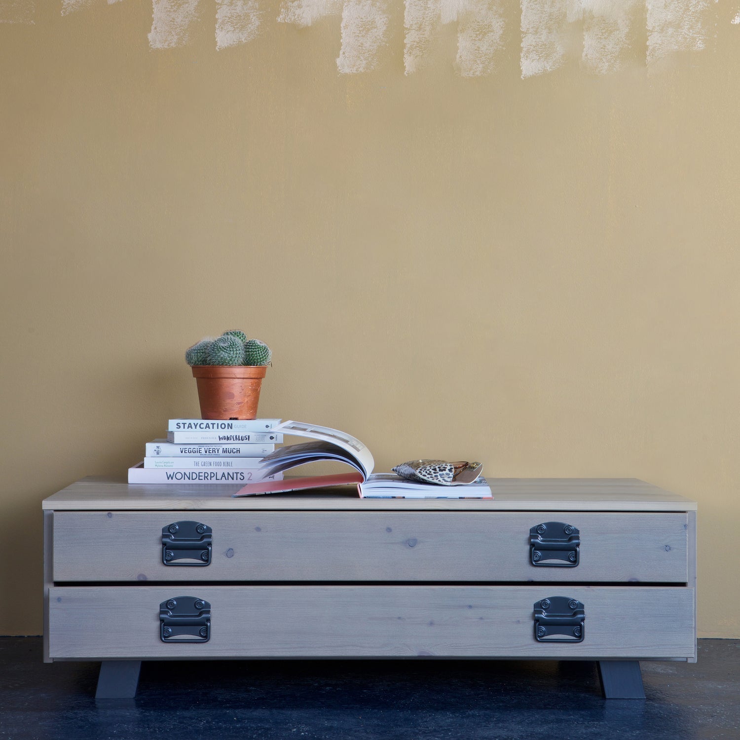 DERBY COFFEE TABLE PINE SMOKE [fsc]