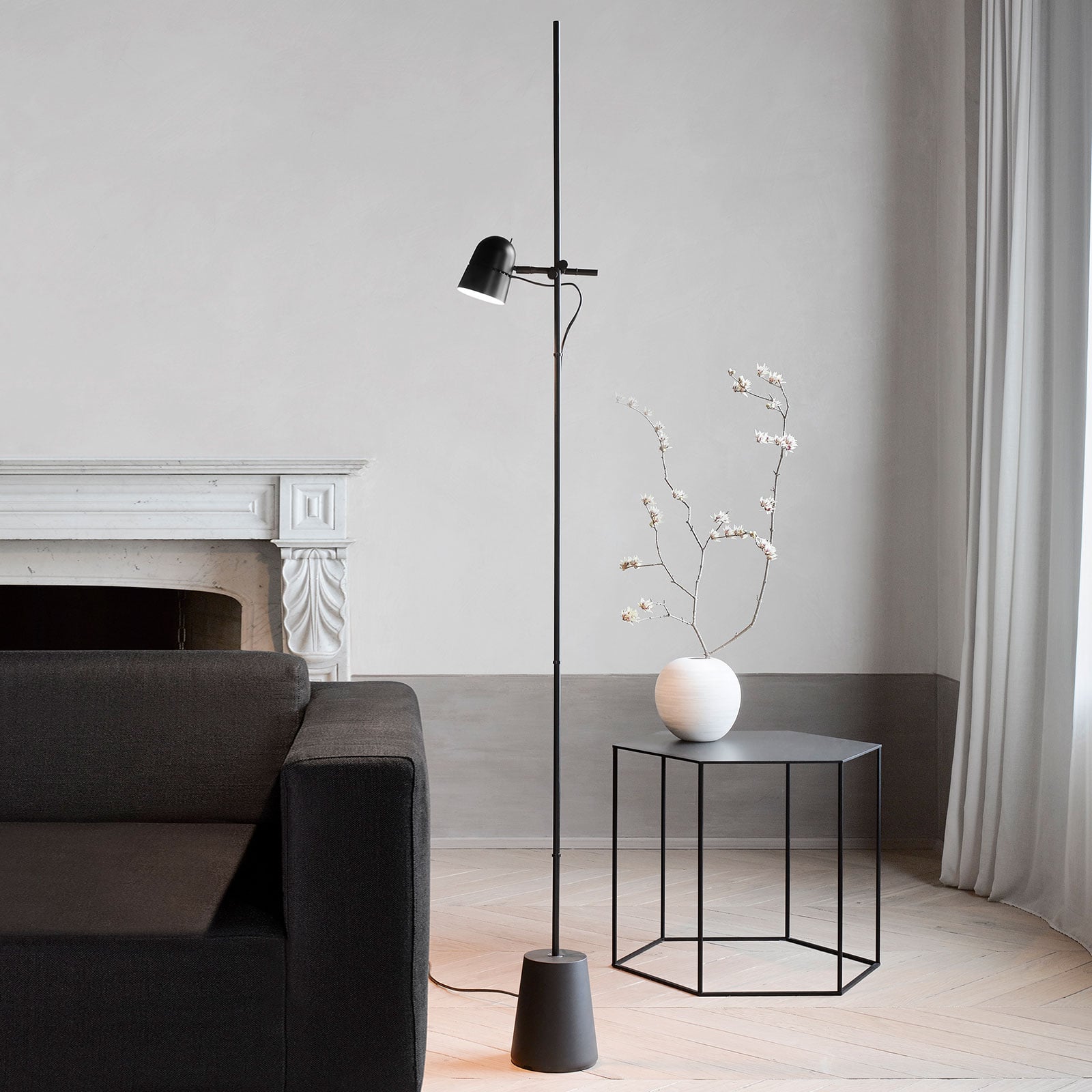 Luceplan lampadar Counterbalance Lampadars | Negru