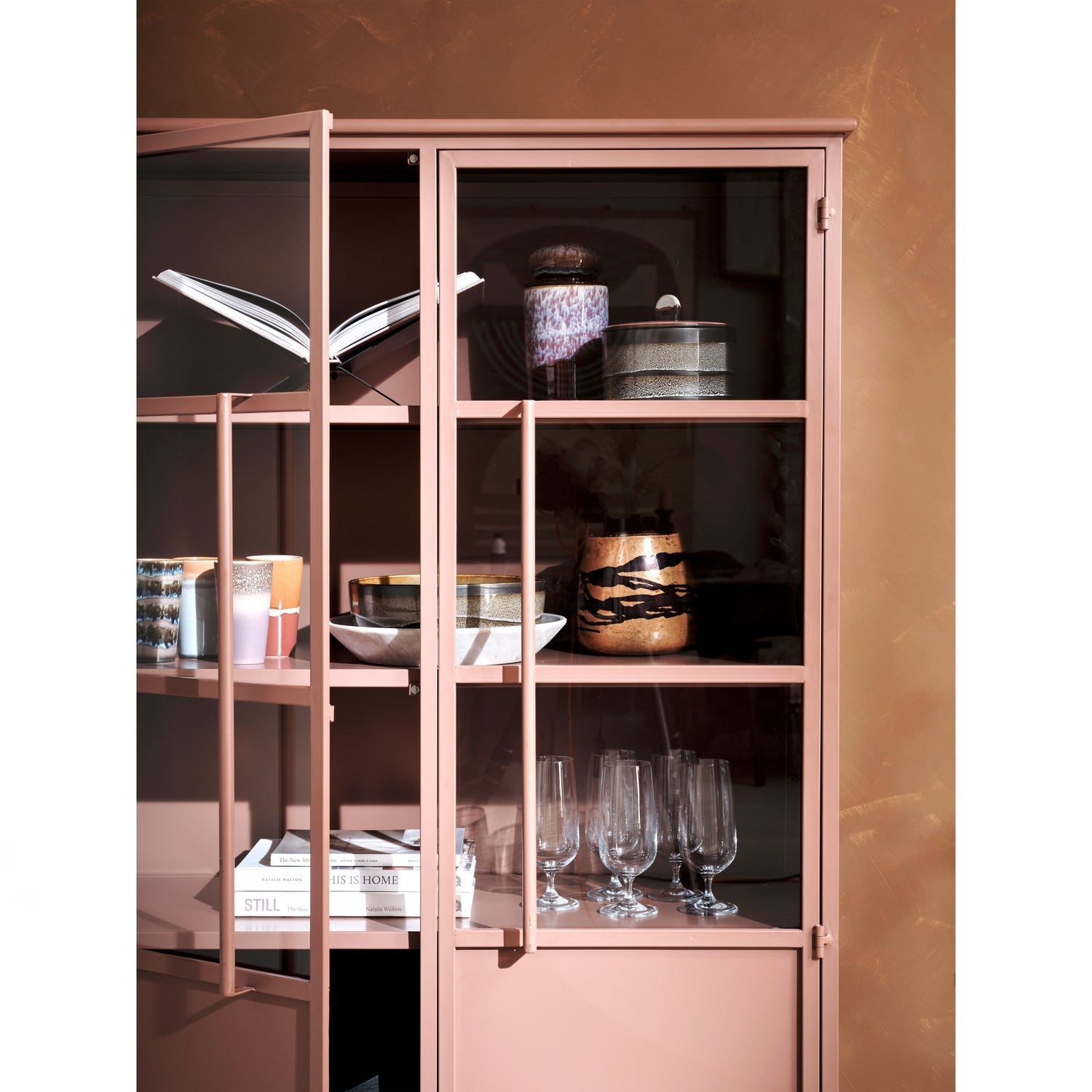 WOOOD vitrina EXHIBIT DISPLAY CASE METAL TAN | Fier | Tan | 173x99x45 cm