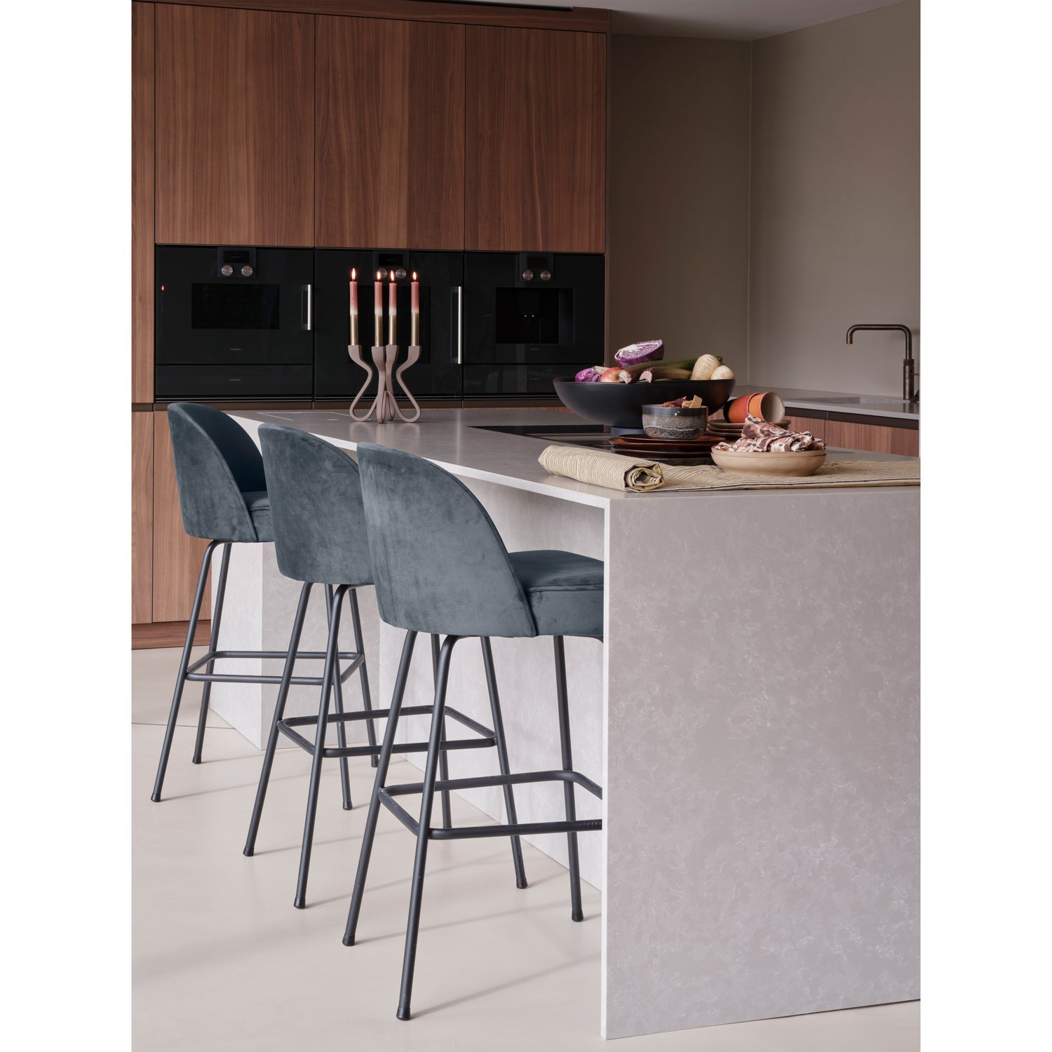 WOOOD scaun bar VOGUE BARSTOOL 80 CM VELVET | 100% Pes | Albastru | 103x50x55 cm