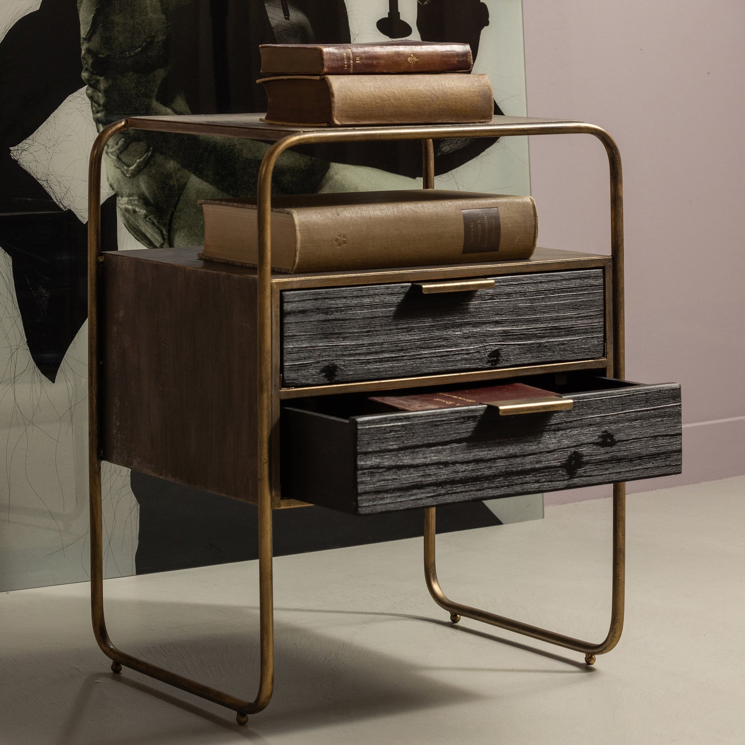 WOOOD noptiera POLITE NIGHTSTAND METAL/WOOD ANTIQUE BRASS | Metal | Antique Brass | 62x45x38 cm