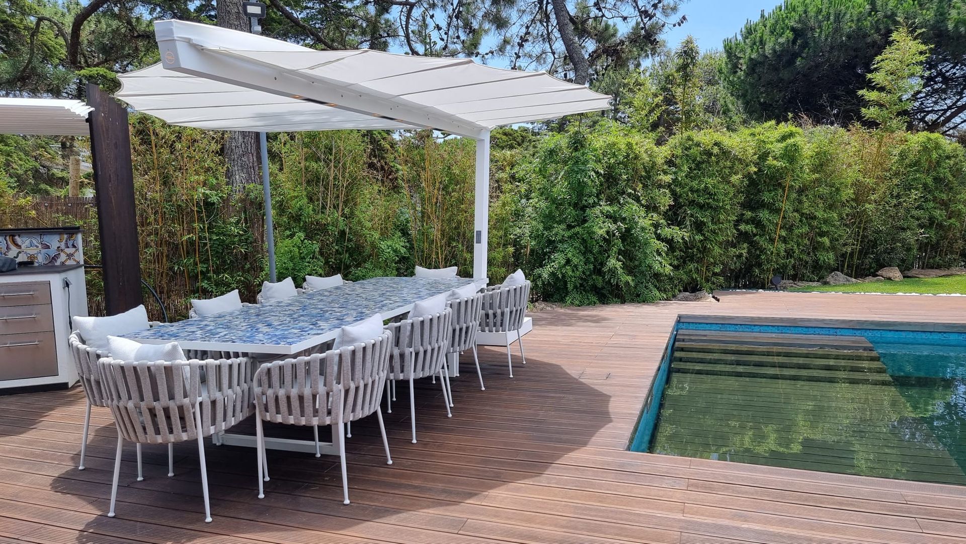Sistem de umbrire LEAF de la Heatsail, 460 x 360 cm – Soluția unică 4-în-1 pentru terasă