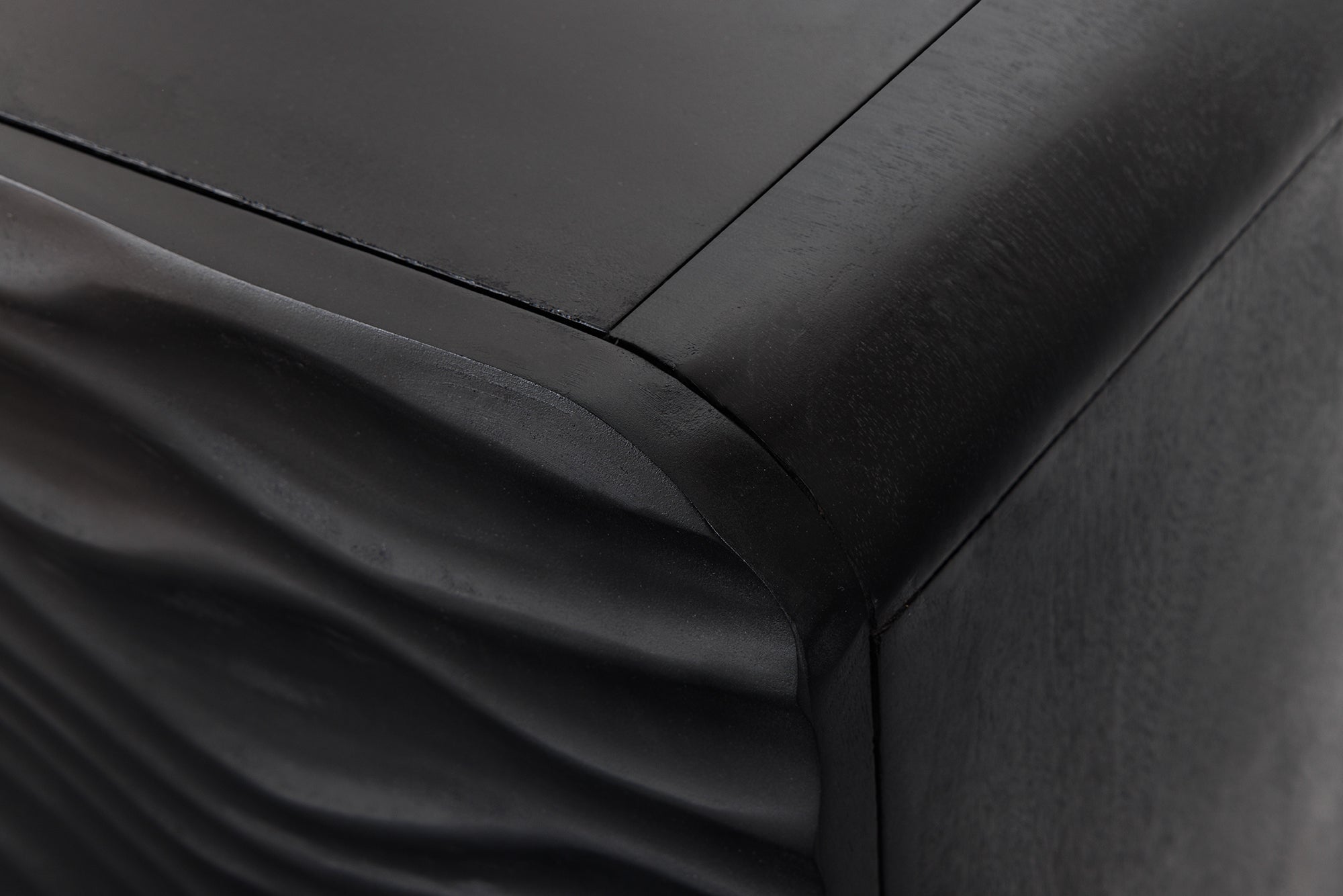 Invicta Comodă WAVE - 160cm | Mango, Negru | 160x75x38 cm