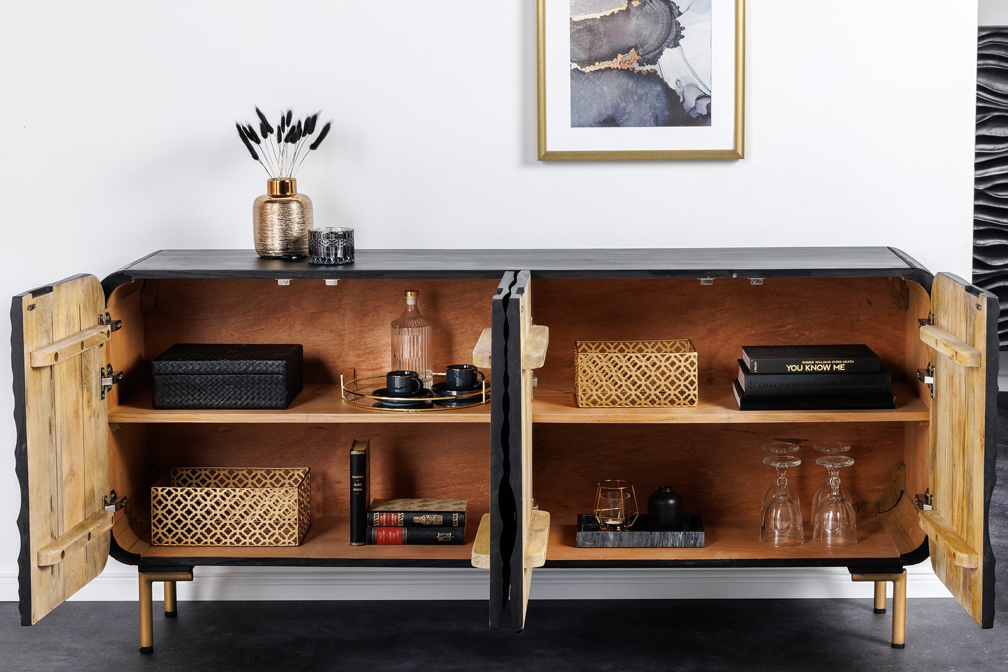 Invicta Comodă WAVE - 160cm | Mango, Negru | 160x75x38 cm