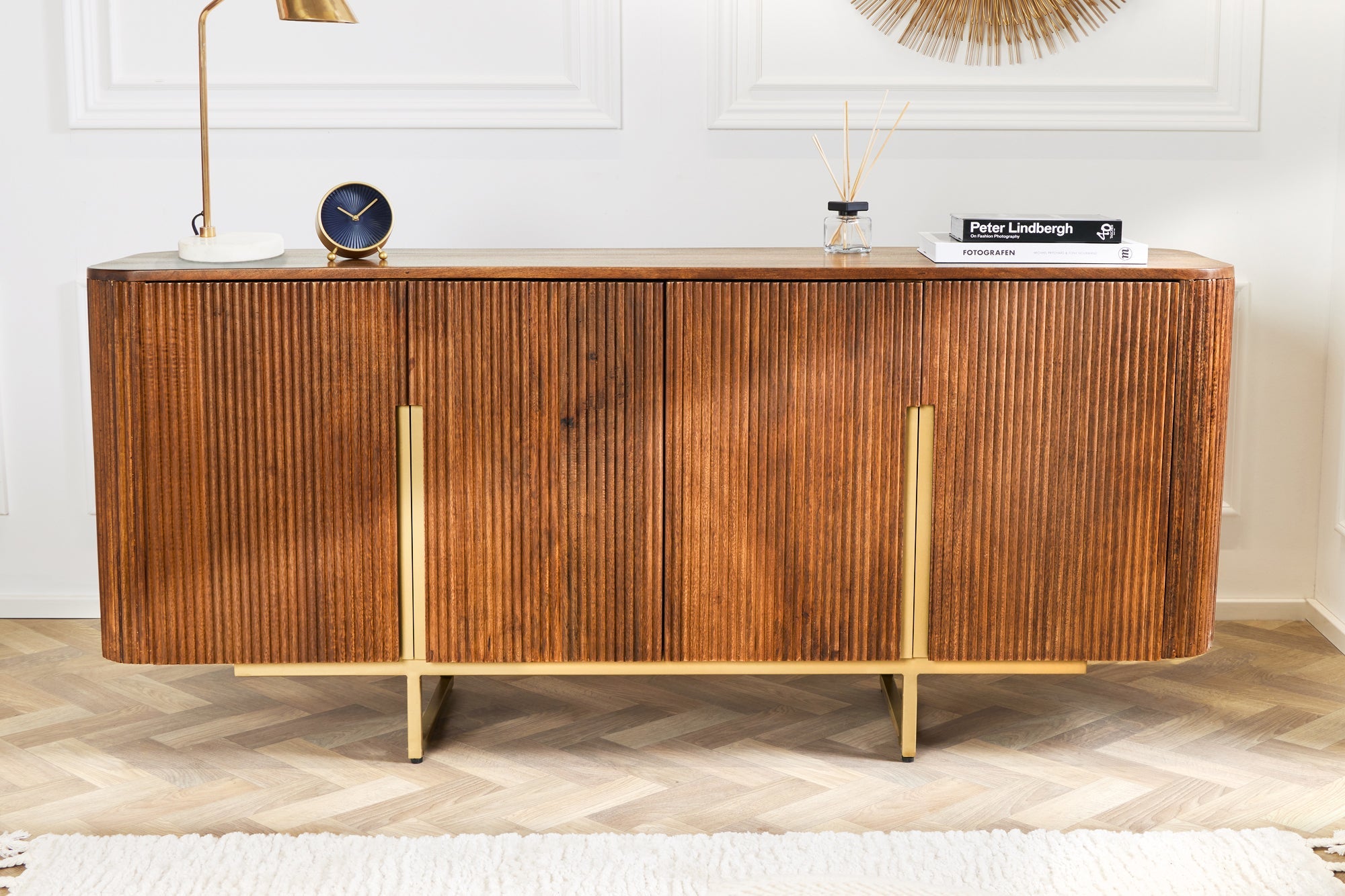 Invicta Comodă GATSBY - 160cm | Mango, Auriu | 160x75x40 cm