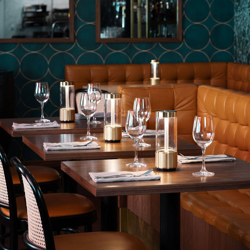 Lampa portabilă Takeout Buster + Punch IP65, 3 trepte lumină, interior & exterior, finisaj alamă / oțel