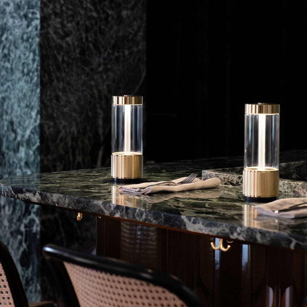 Lampa portabilă Takeout Buster + Punch IP65, 3 trepte lumină, interior & exterior, finisaj alamă / oțel