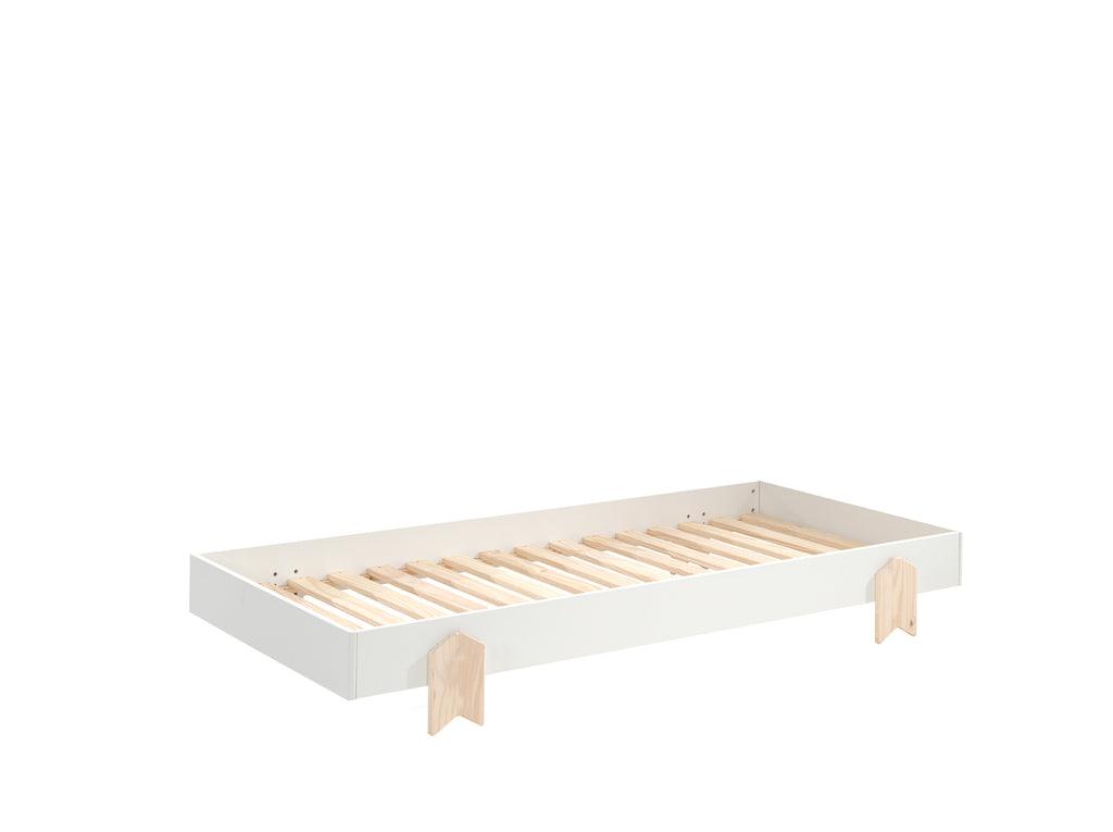 Deze MODULO combinatie bestaat uit 4 witte MODULO bedden (90 x 200 cm) met massieve poten in de vorm van een pijl. - PARIS14A.RO