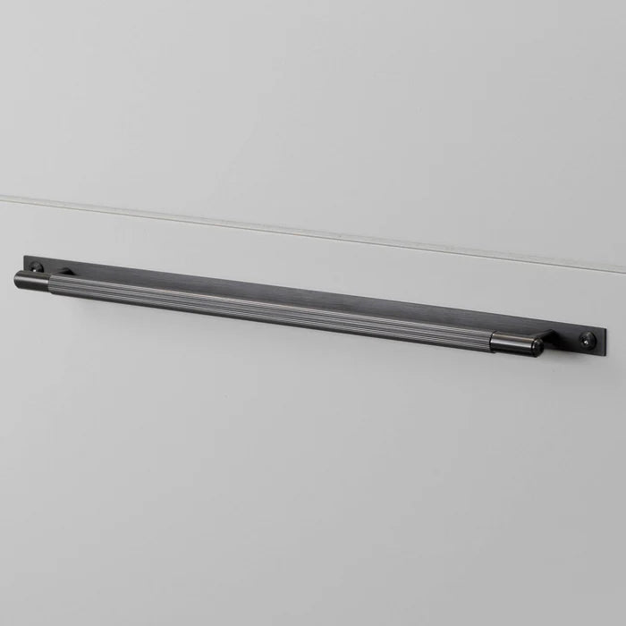 Maner tip bara PULL BAR / Cu placa / LINEAR - Buster & Punch