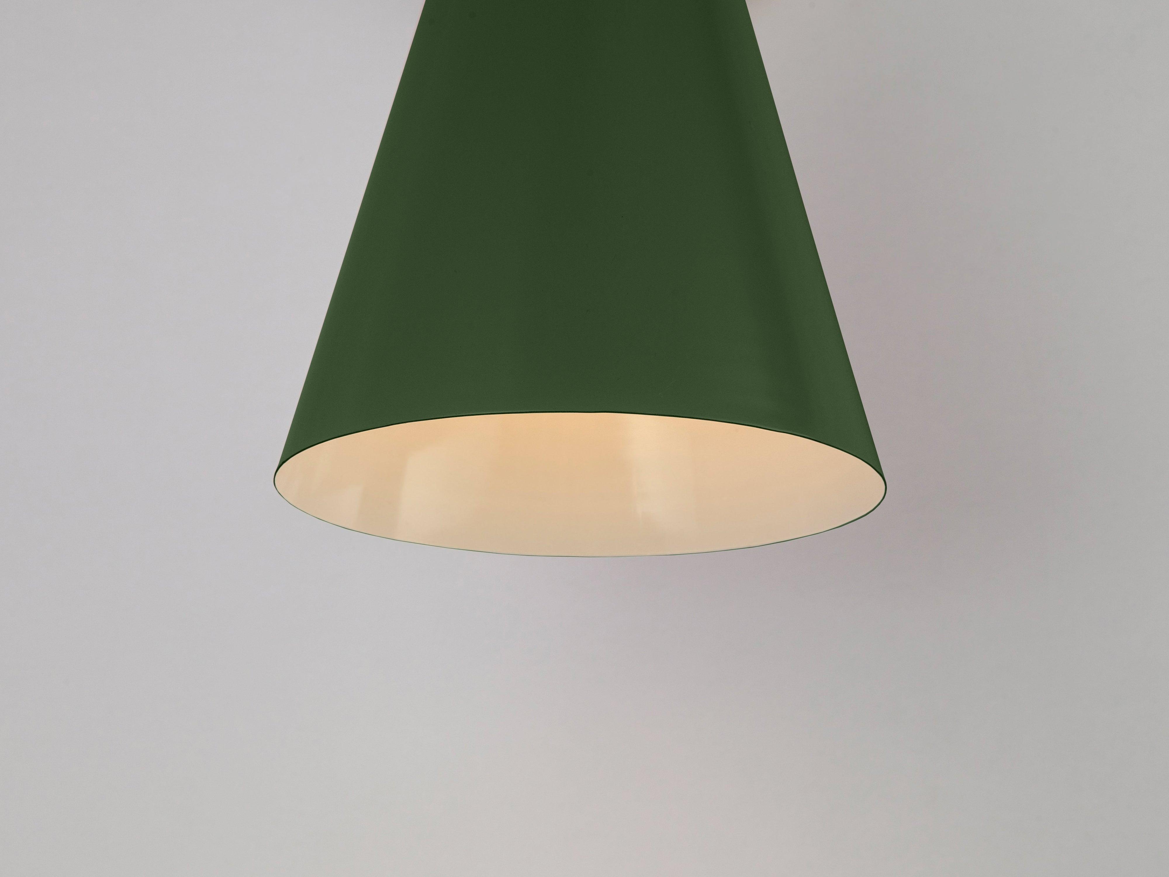 Lampa de perete cu nuanta conica verde masline