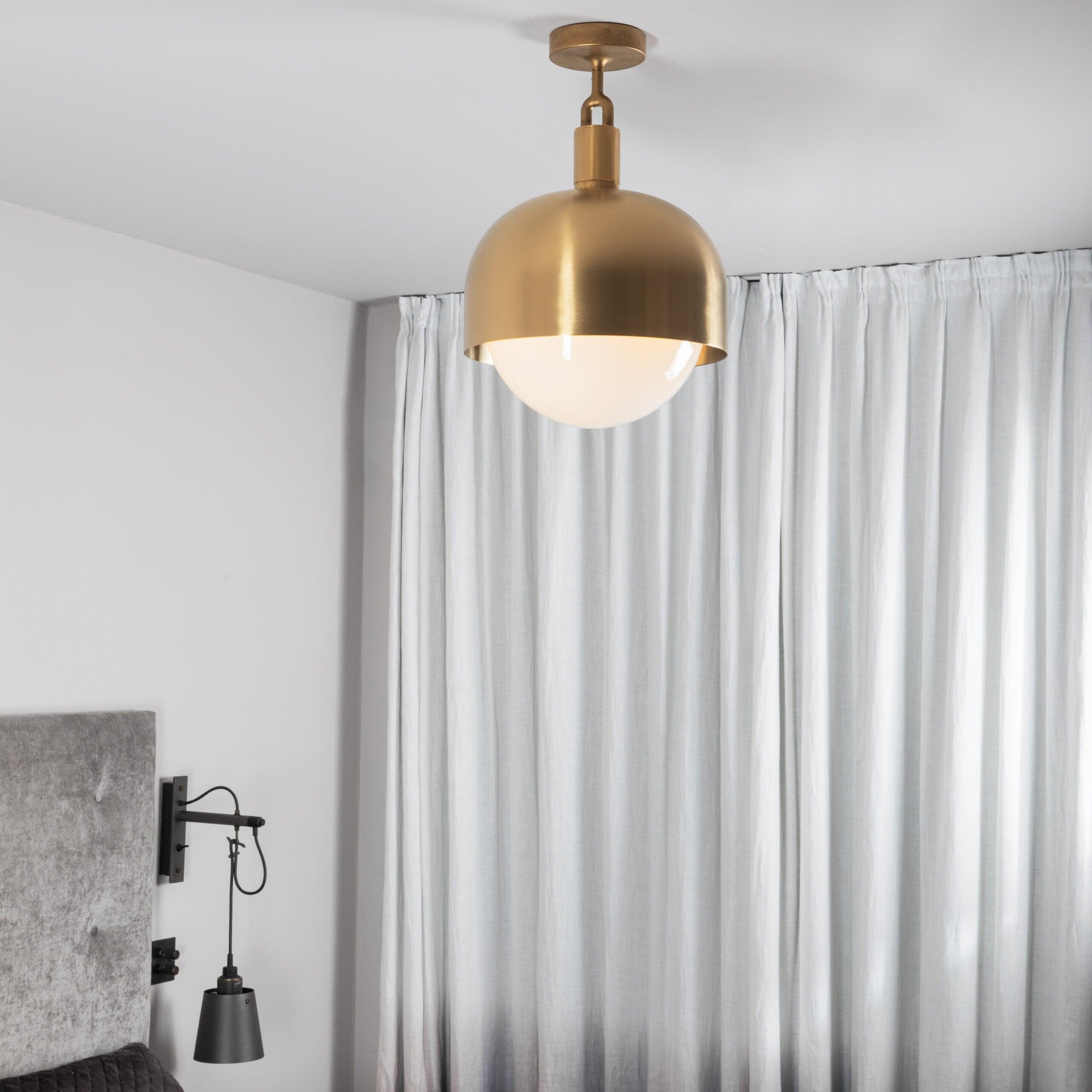 Lampa de tavan Forked / Cu abajur / GLOBE / OPAL / LARGE - Buster & Punch - PARIS14A.RO