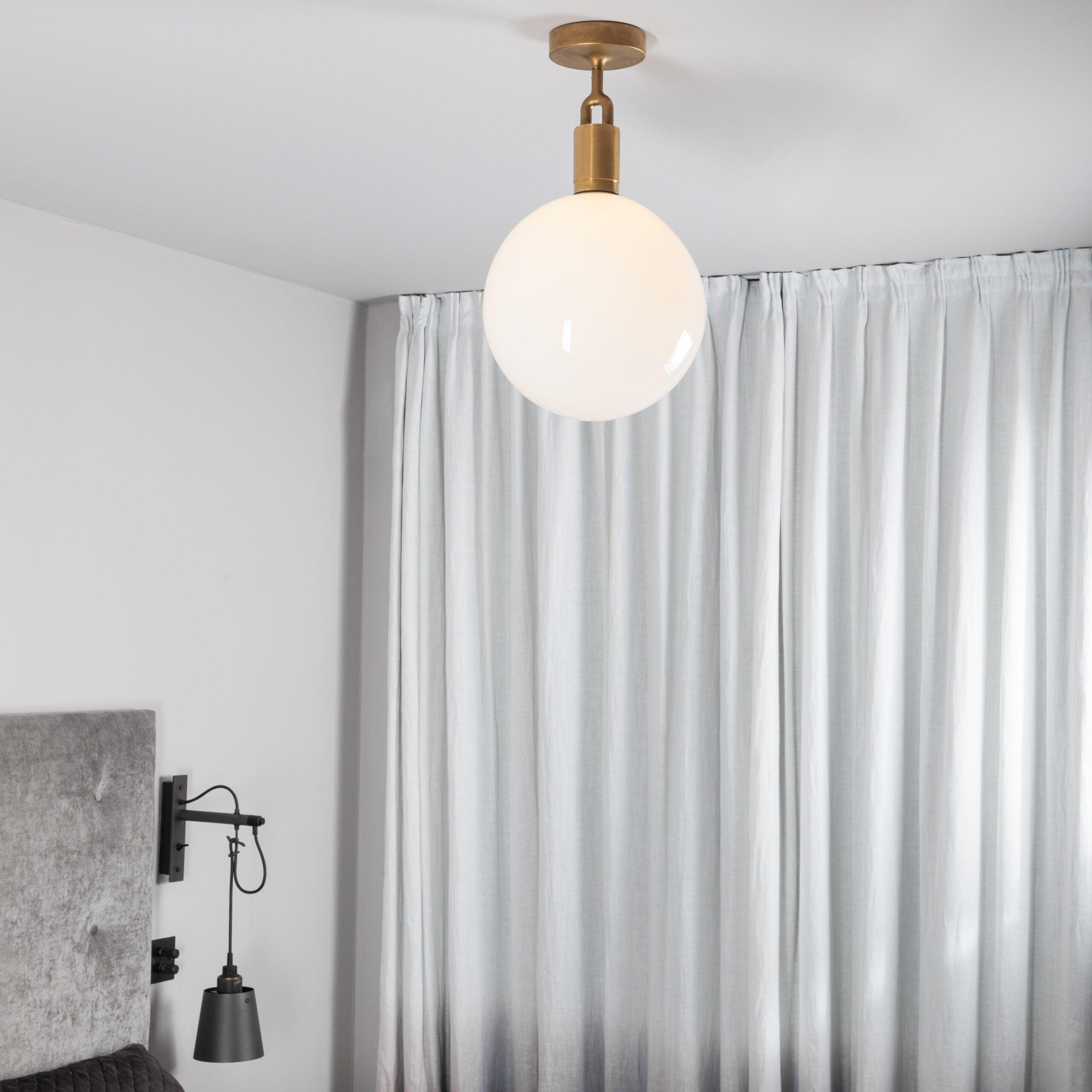 Lampa de tavan Forked / GLOBE / OPAL / LARGE - Buster & Punch - PARIS14A.RO