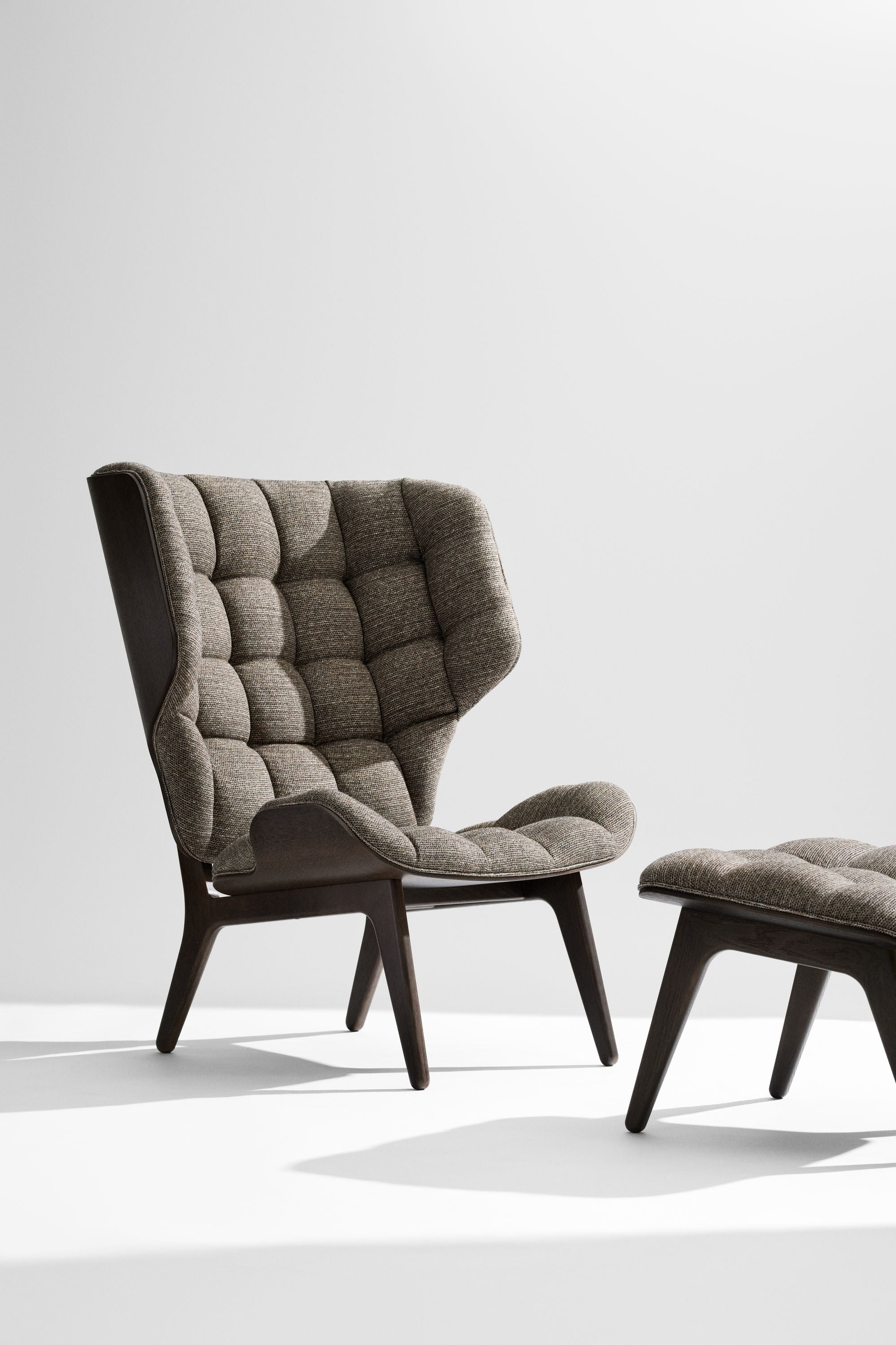 NORR11 taburet Mammoth tapitat | stejar FSC | Stejar afumat deschis | 61x53xh37 cm