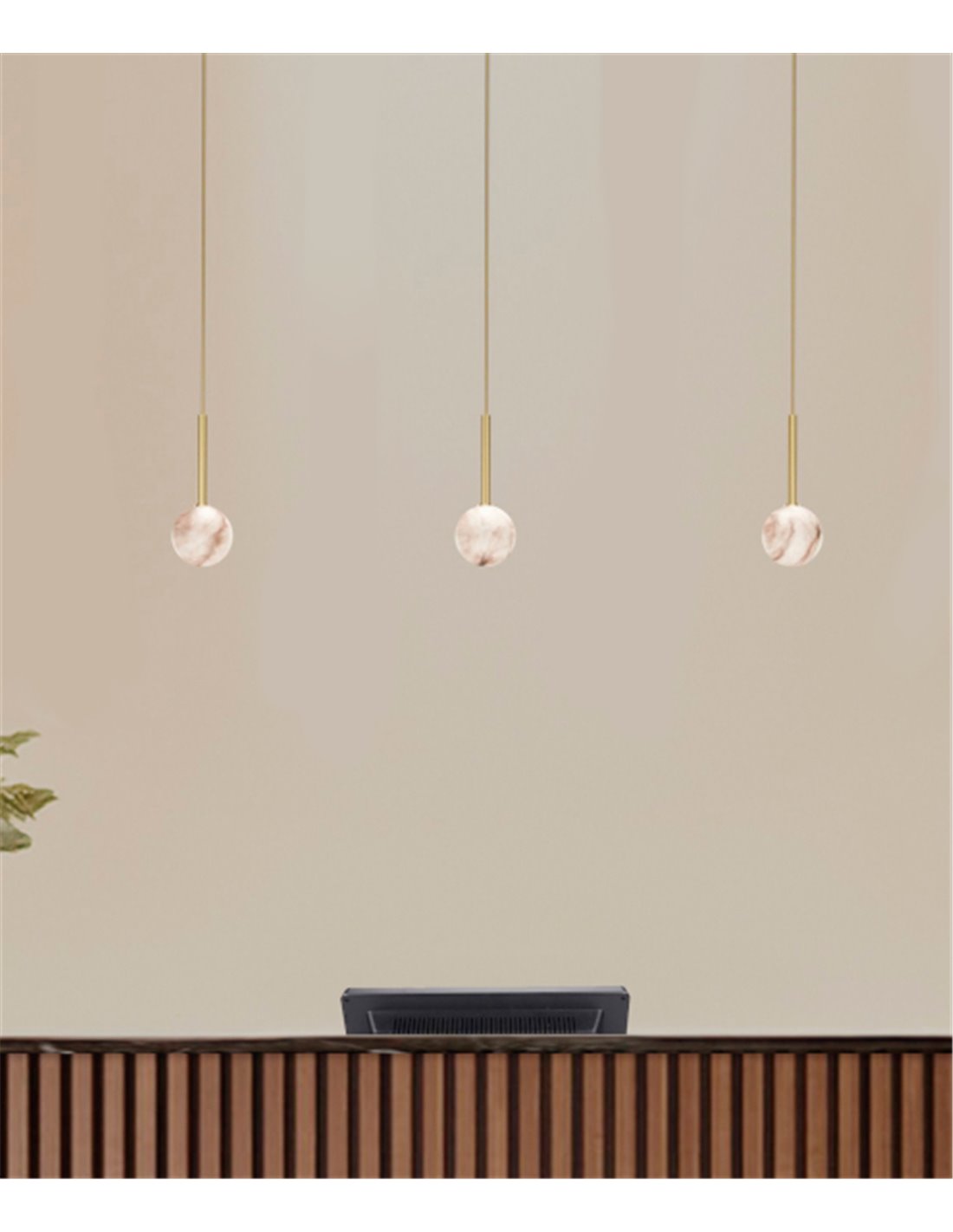 Pendant suspendat premium Robin Royal Pendant – alamă aurie, alabastru, cablu textil auriu, LED – iluminat design pentru bucătărie și masă