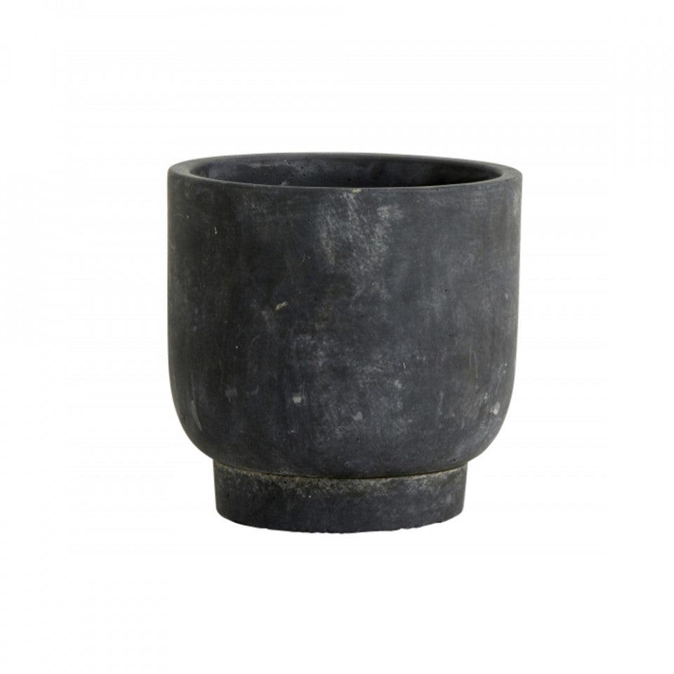 Ghiveci negru din ciment 14 cm Ivon Nordal - PARIS14A.RO