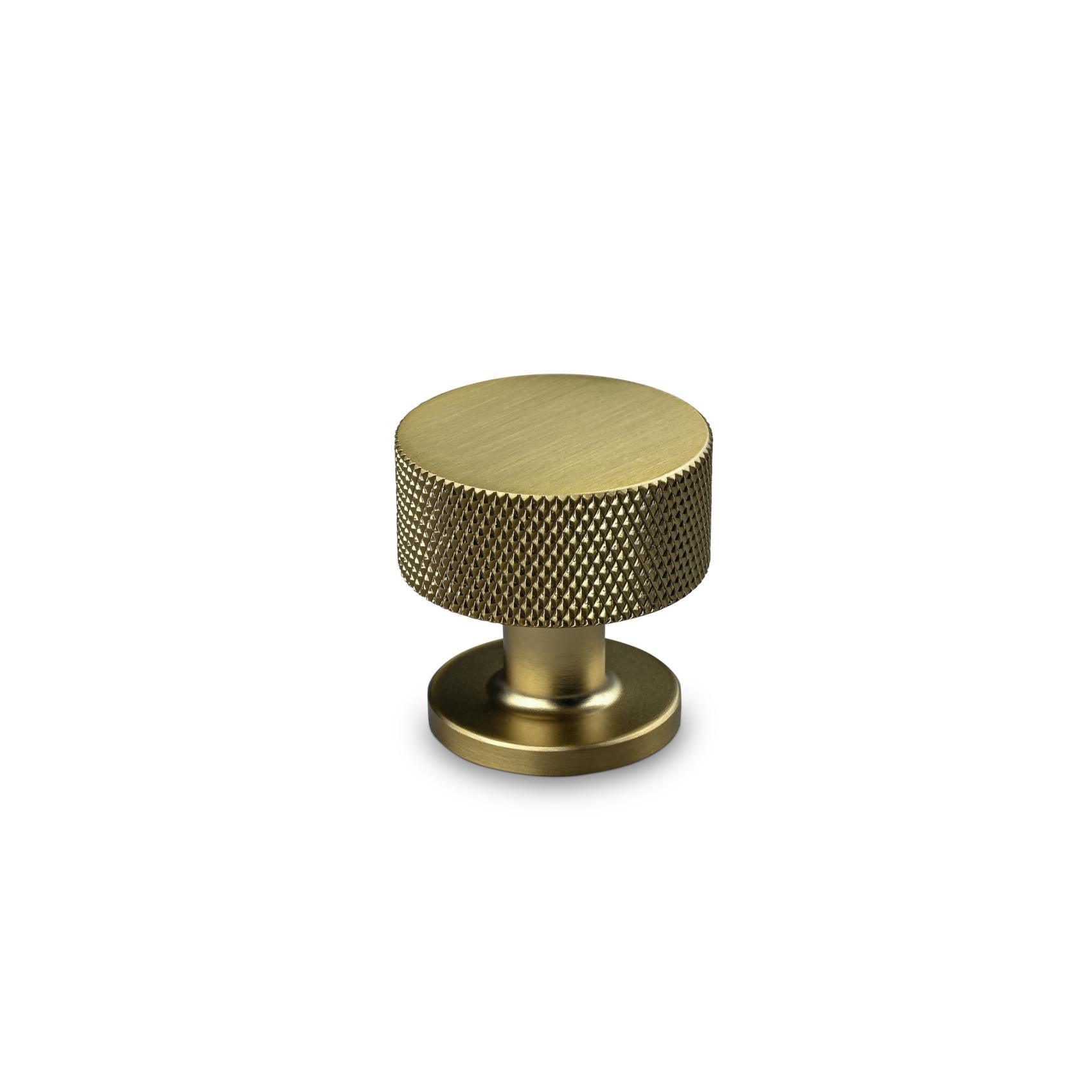 MANER MOBILA TIP BUTON SASSARI DIAM. 30MM KNURLED MAT BRASS inaltime 30 mm - PARIS14A.RO