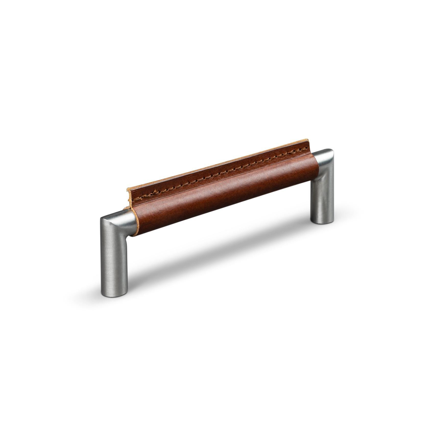 MANER MONOPOLI CC128 STAINLESS LOOK BROWN LEATHER SKIN OCH BROWN STITCH inaltime 35 mm, grosime 14 mm, lungime 141 mm - PARIS14A.RO