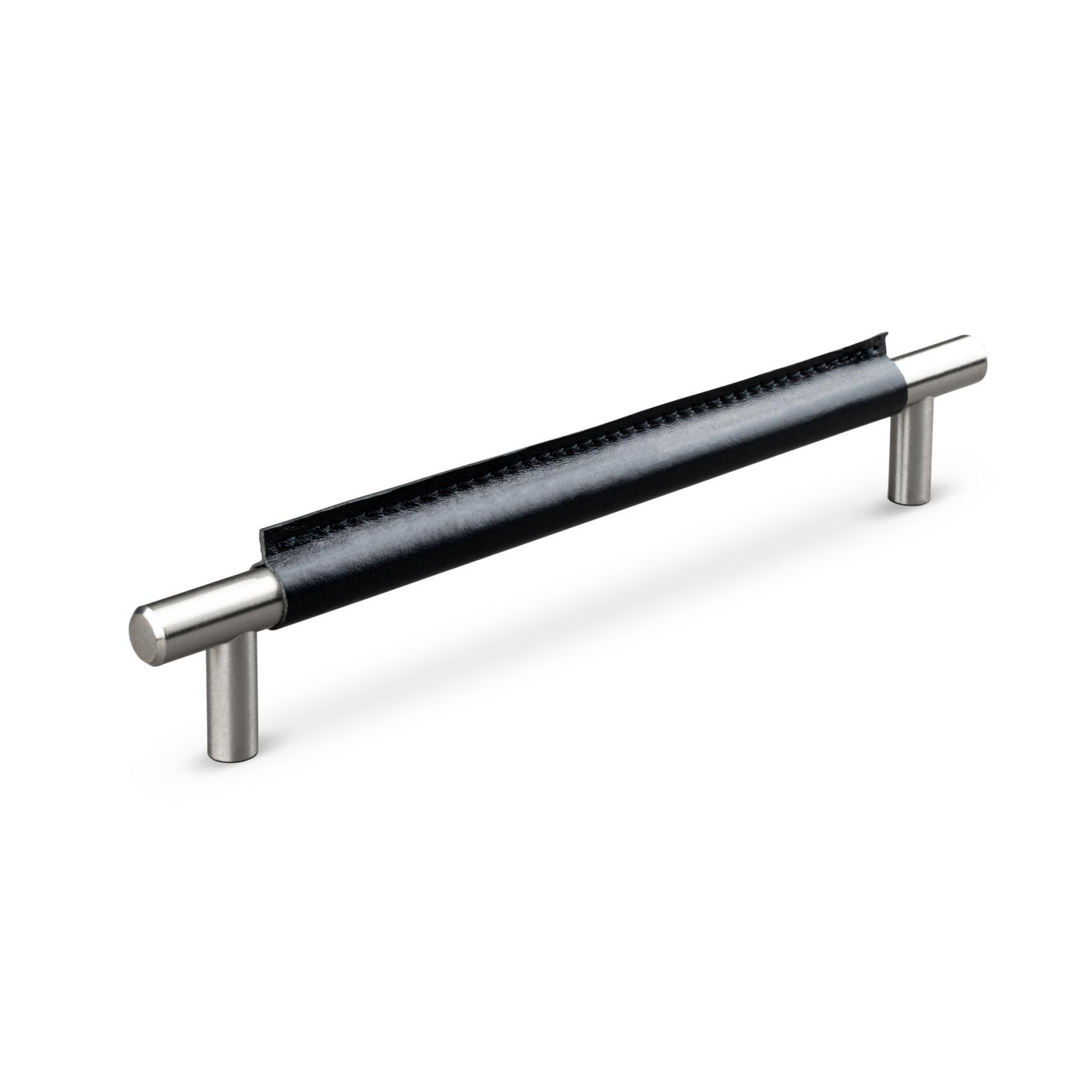 MANER TORTONA CC192 STAINLESS LOOK BLACK SKIN OCH BLACK STITCH inaltime 35 mm, grosime 15 mm, lungime 232 mm - PARIS14A.RO
