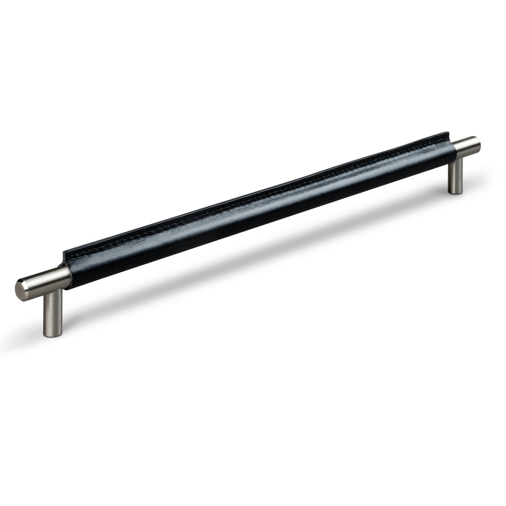MANER TORTONA CC320 STAINLESS LOOK BLACK SKIN OCH BLACK STITCH inaltime 35 mm, grosime 15 mm, lungime 360 mm - PARIS14A.RO